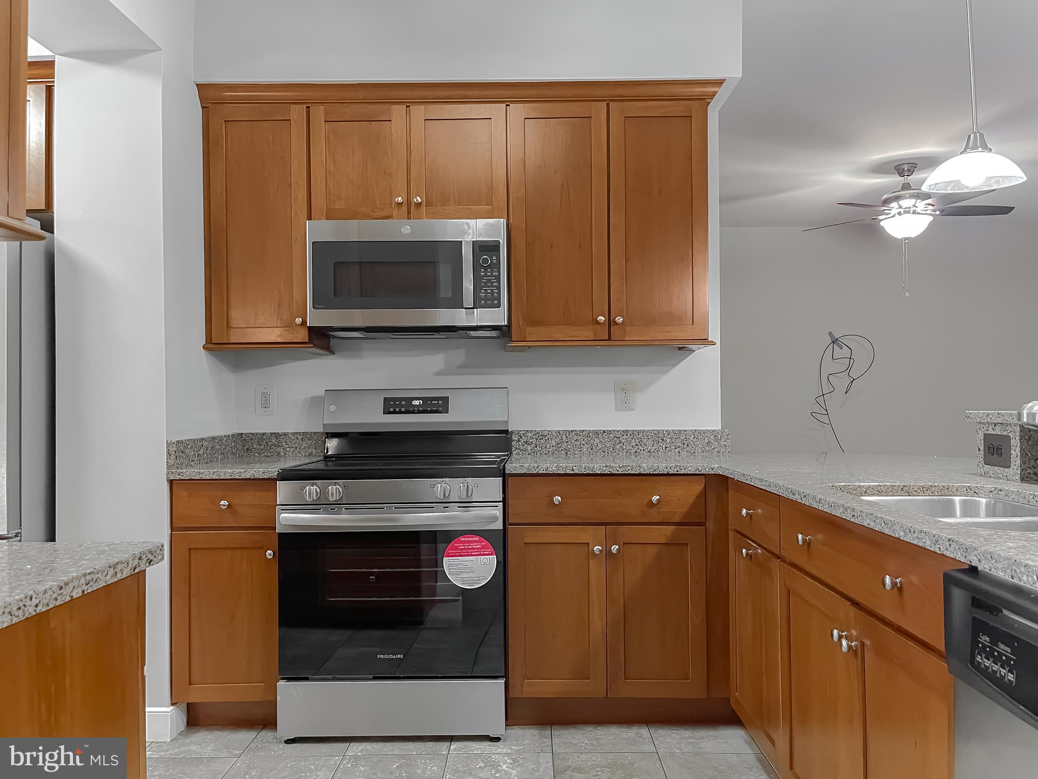 FOXWELL CONDOMINIUMS - Residential Lease