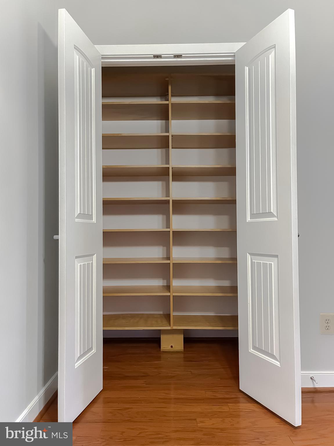 FOXWELL CONDOMINIUMS - Residential Lease