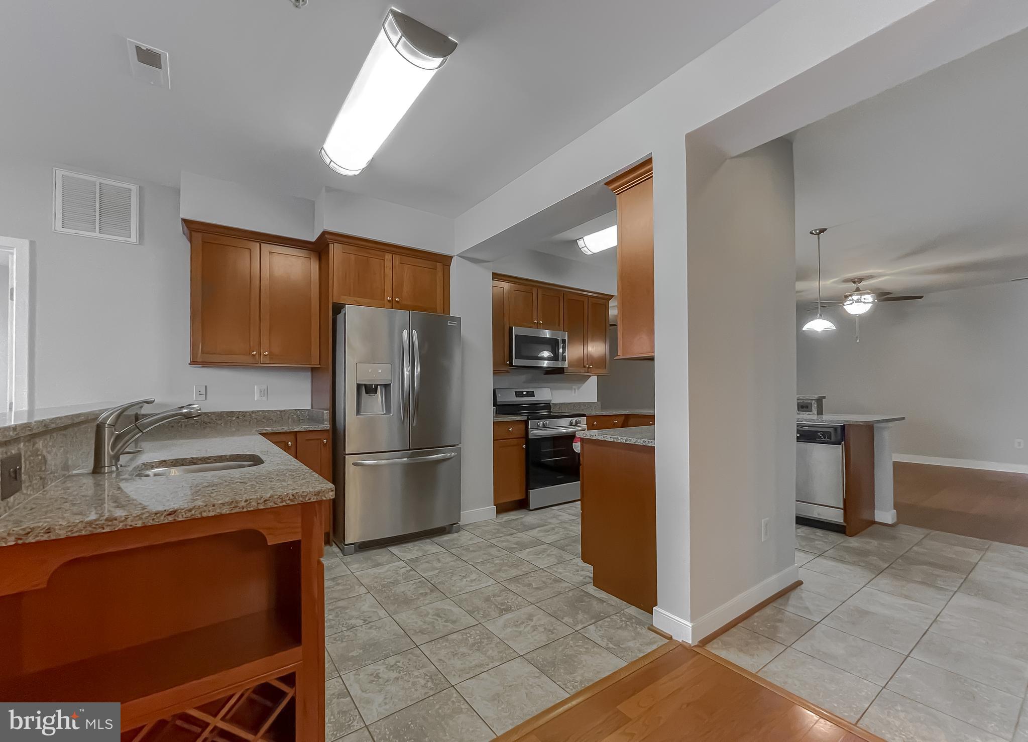 FOXWELL CONDOMINIUMS - Residential Lease