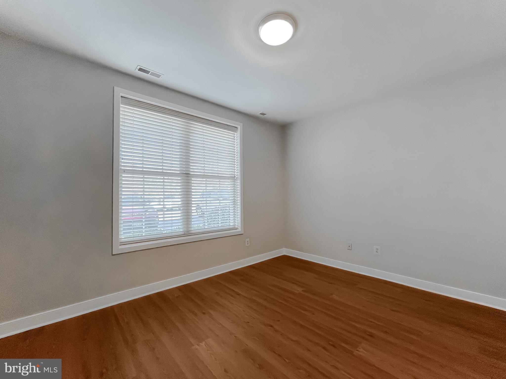 FOXWELL CONDOMINIUMS - Residential Lease