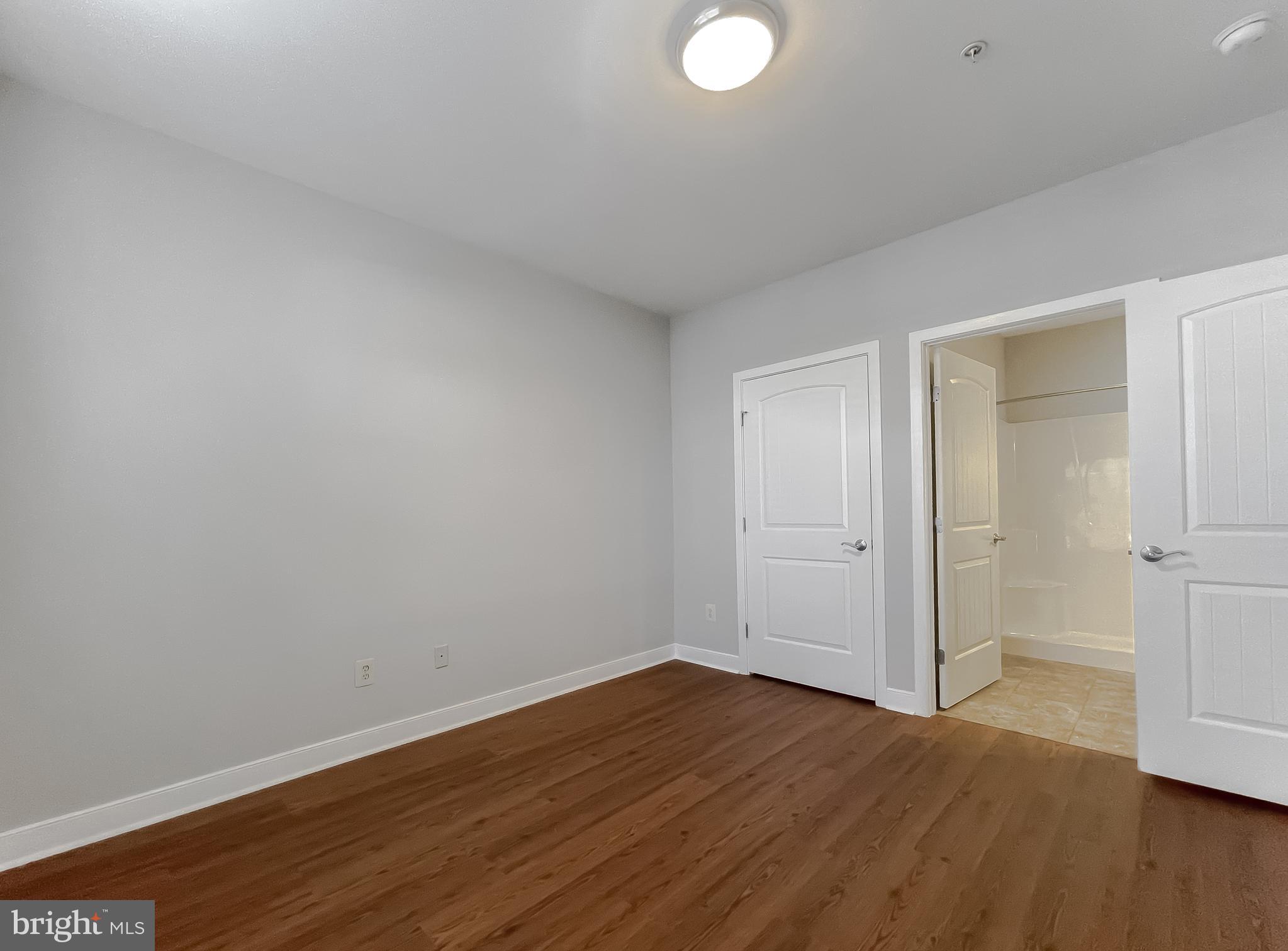 FOXWELL CONDOMINIUMS - Residential Lease