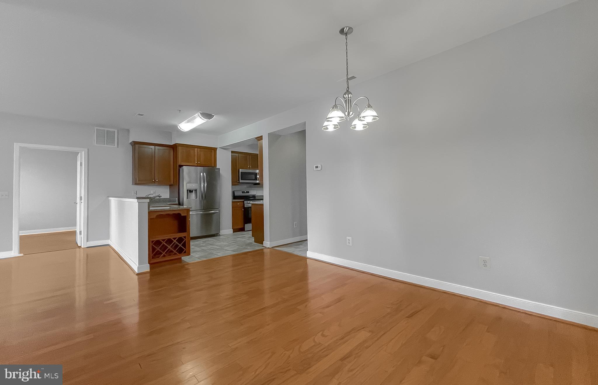 FOXWELL CONDOMINIUMS - Residential Lease