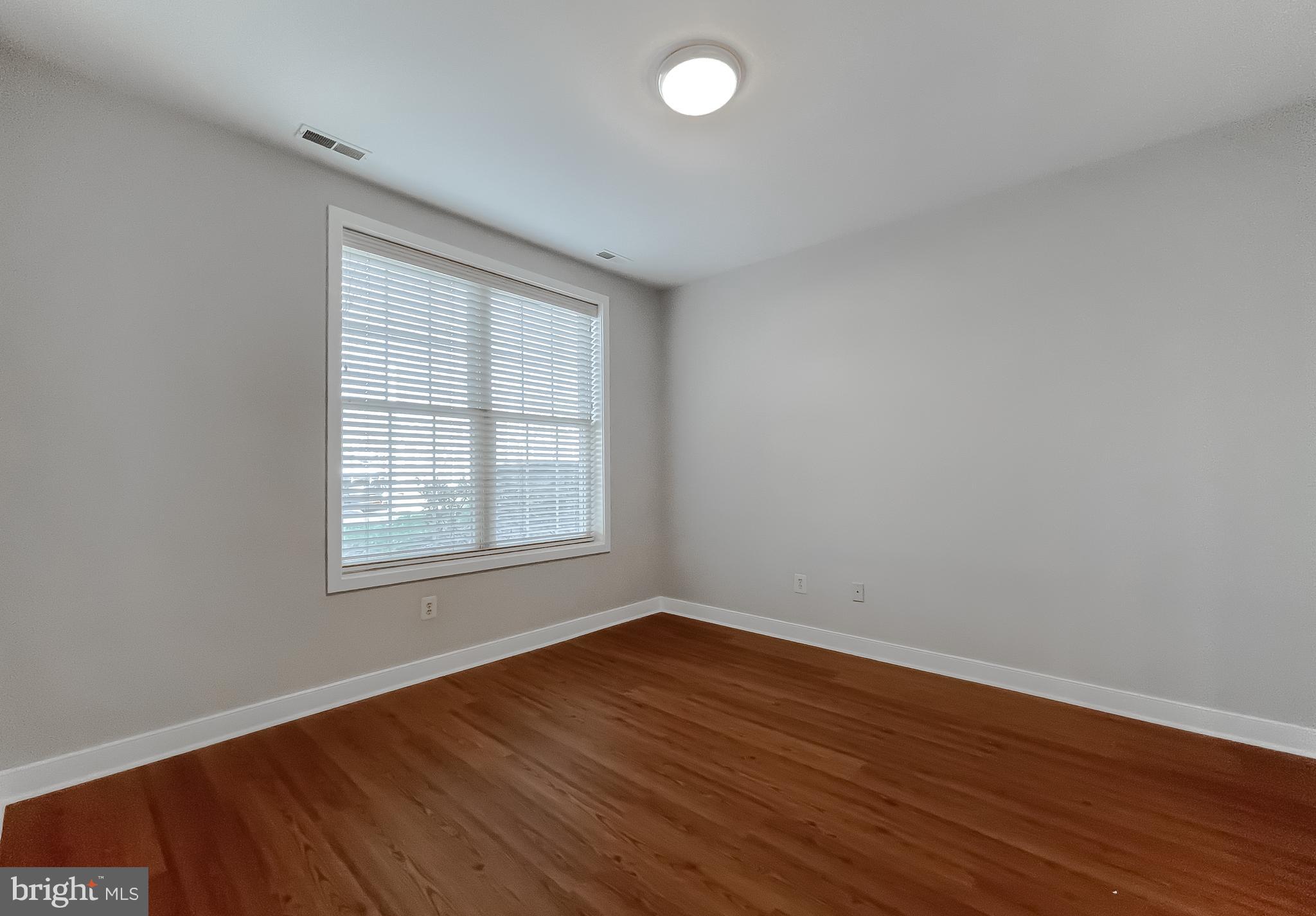 FOXWELL CONDOMINIUMS - Residential Lease