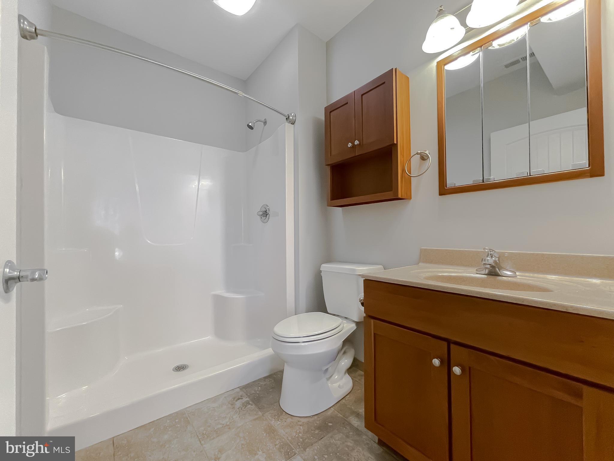 FOXWELL CONDOMINIUMS - Residential Lease