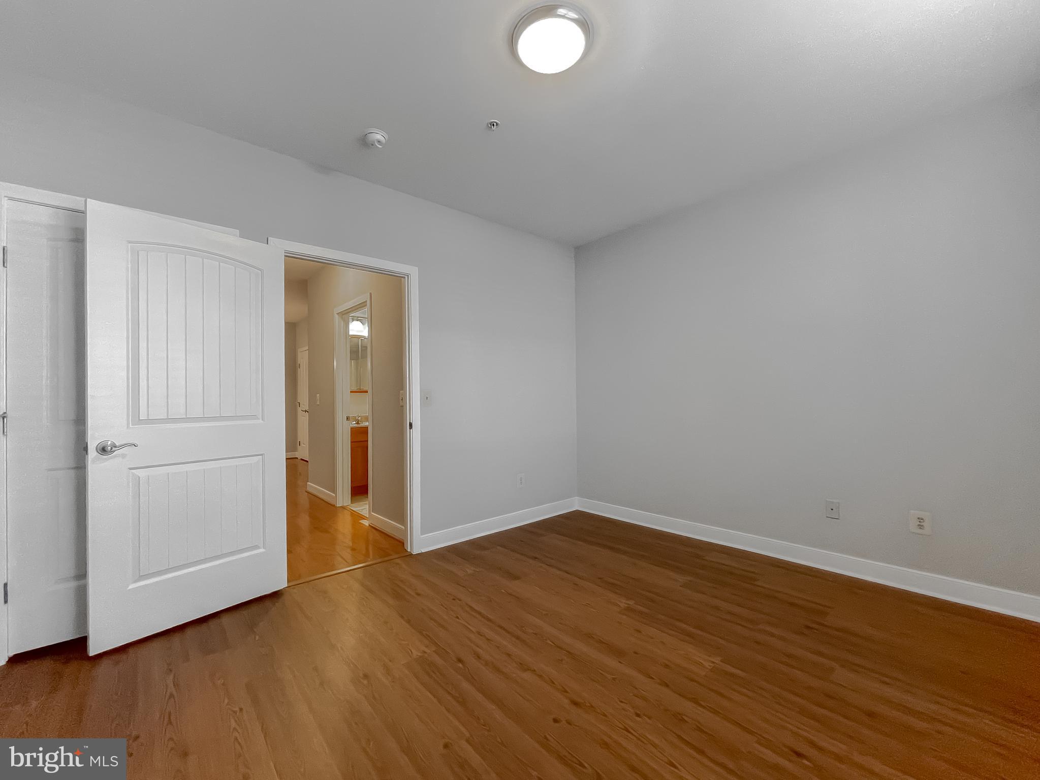 FOXWELL CONDOMINIUMS - Residential Lease