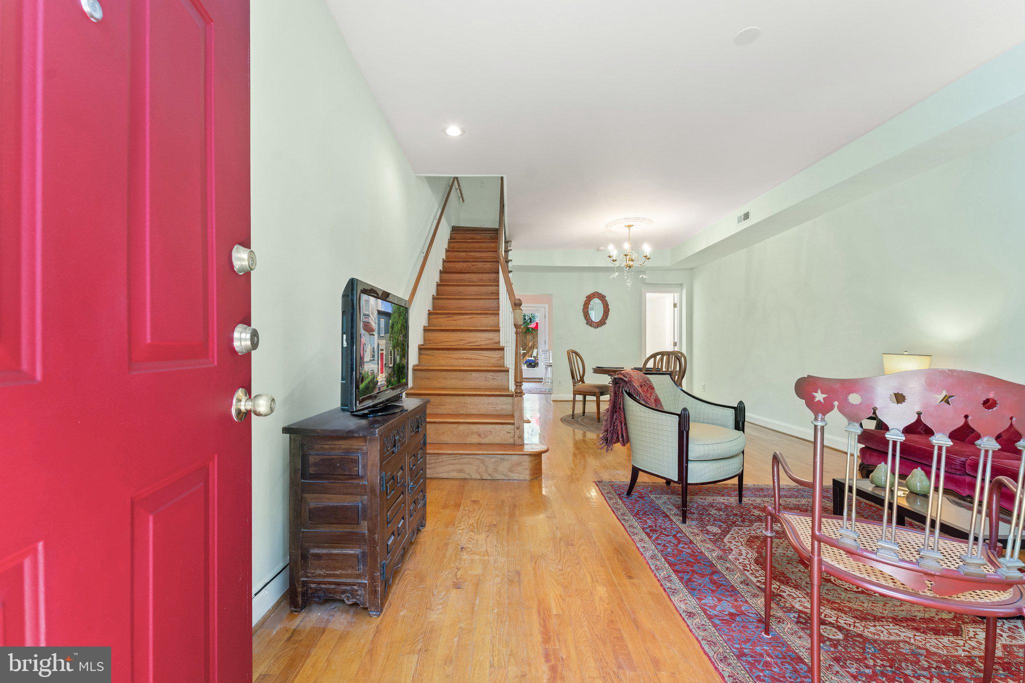 328 A STREET NE