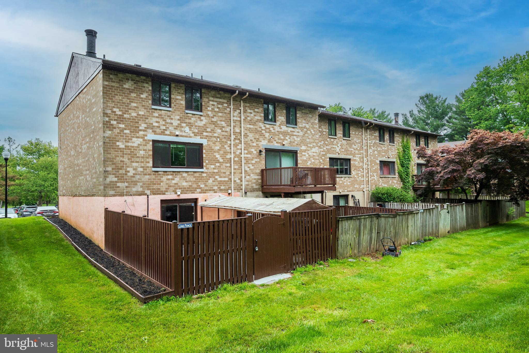 VILLAGE OF OWEN BROWN - Residential