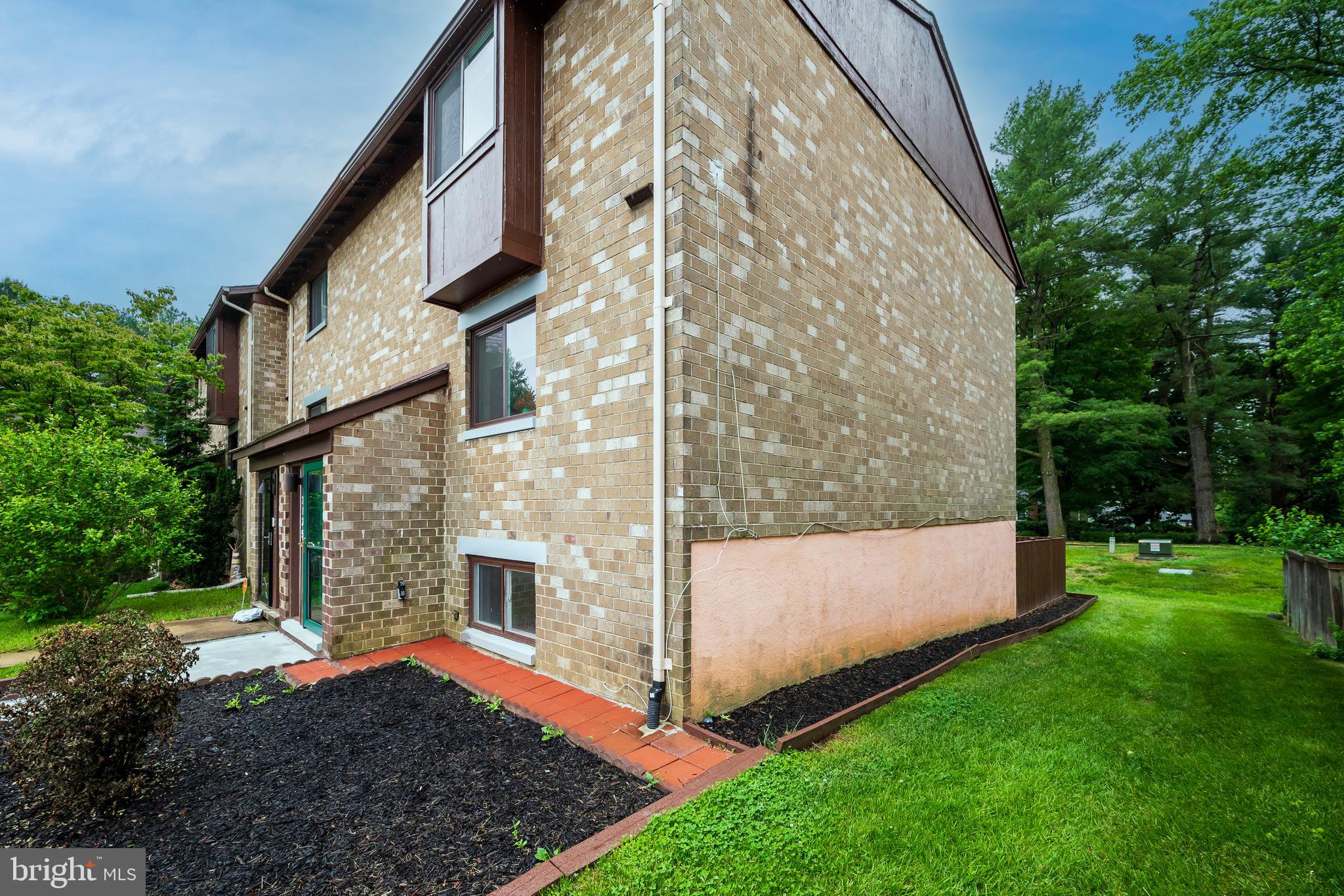 VILLAGE OF OWEN BROWN - Residential