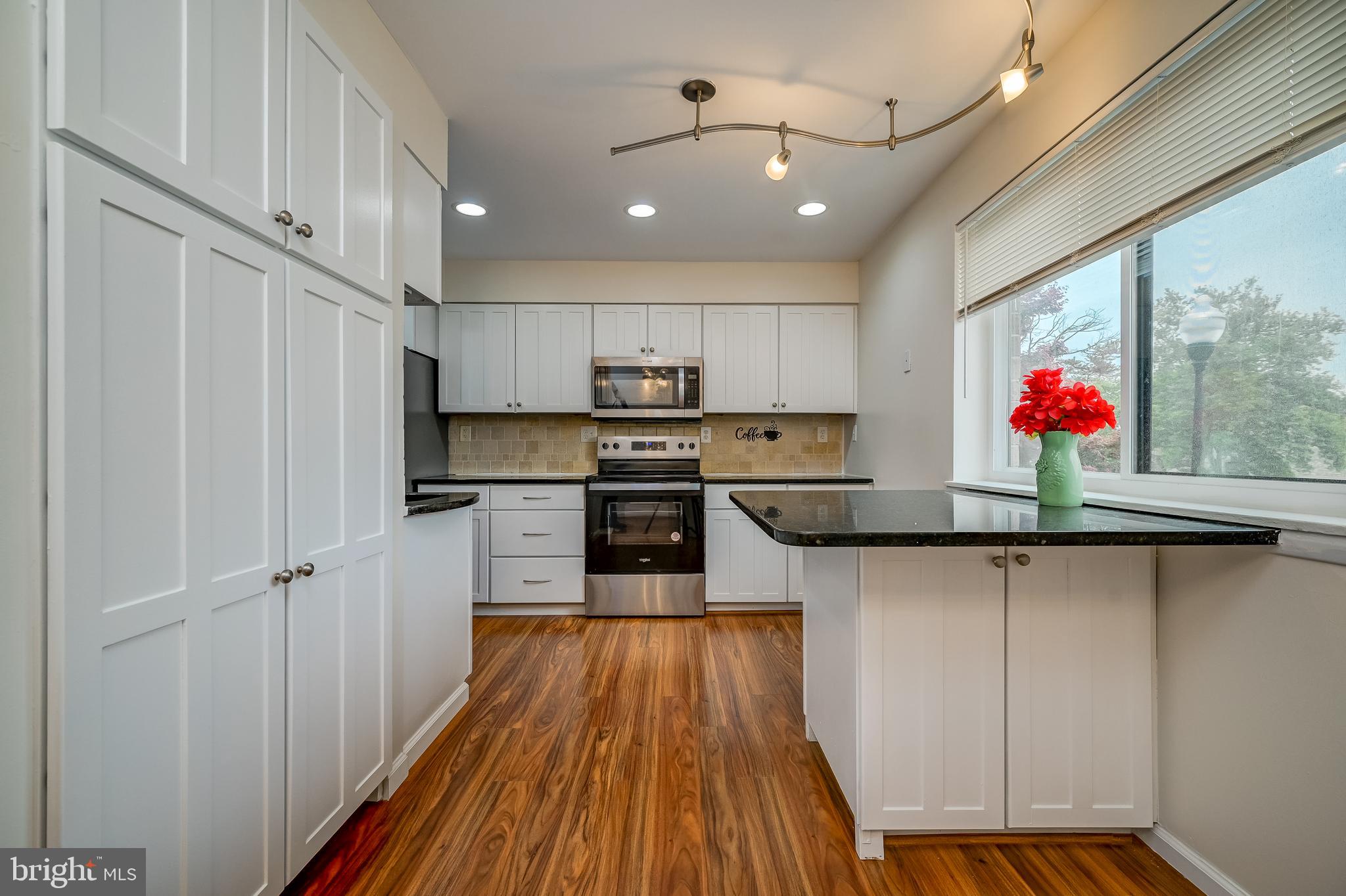 VILLAGE OF OWEN BROWN - Residential