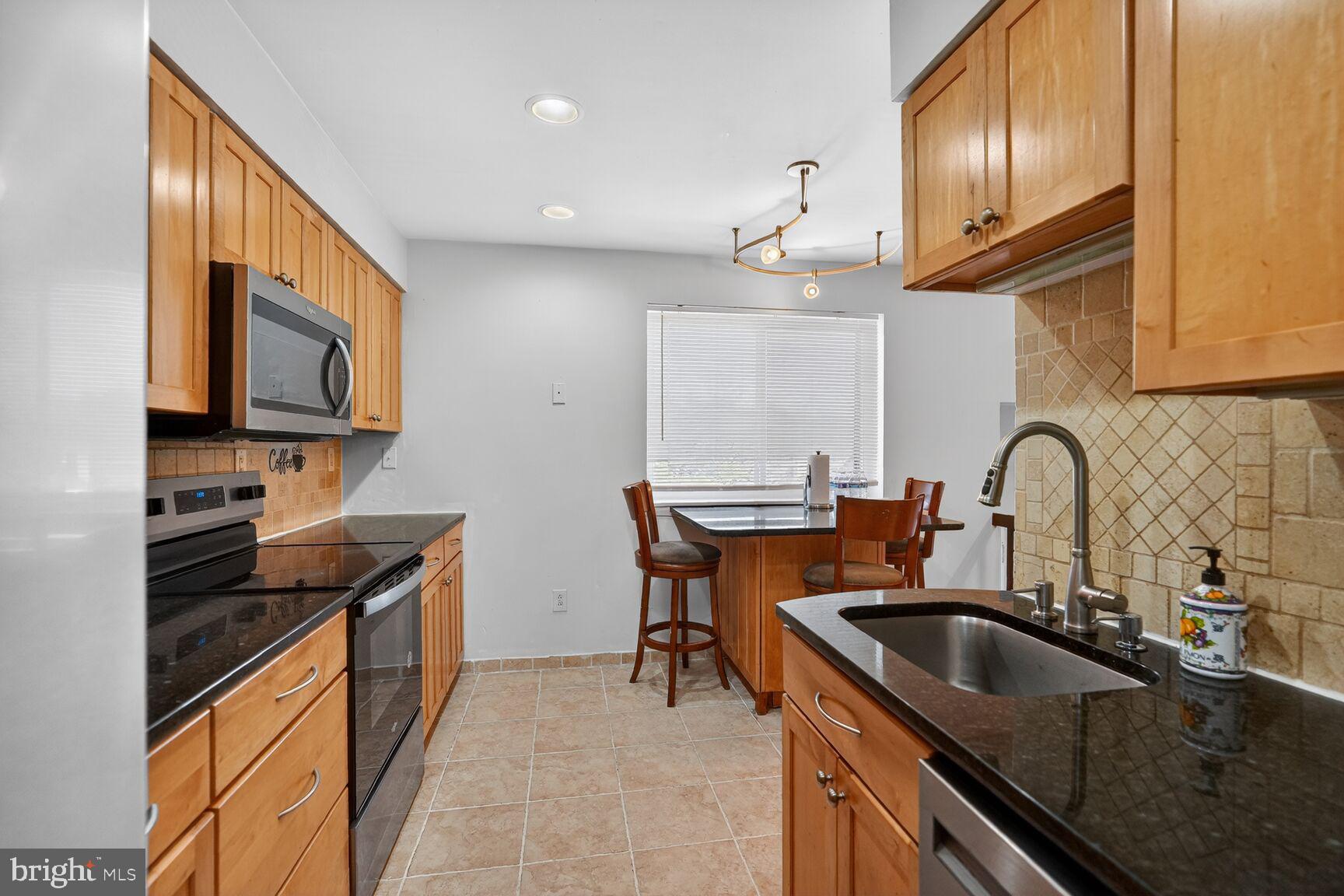 VILLAGE OF OWEN BROWN - Residential