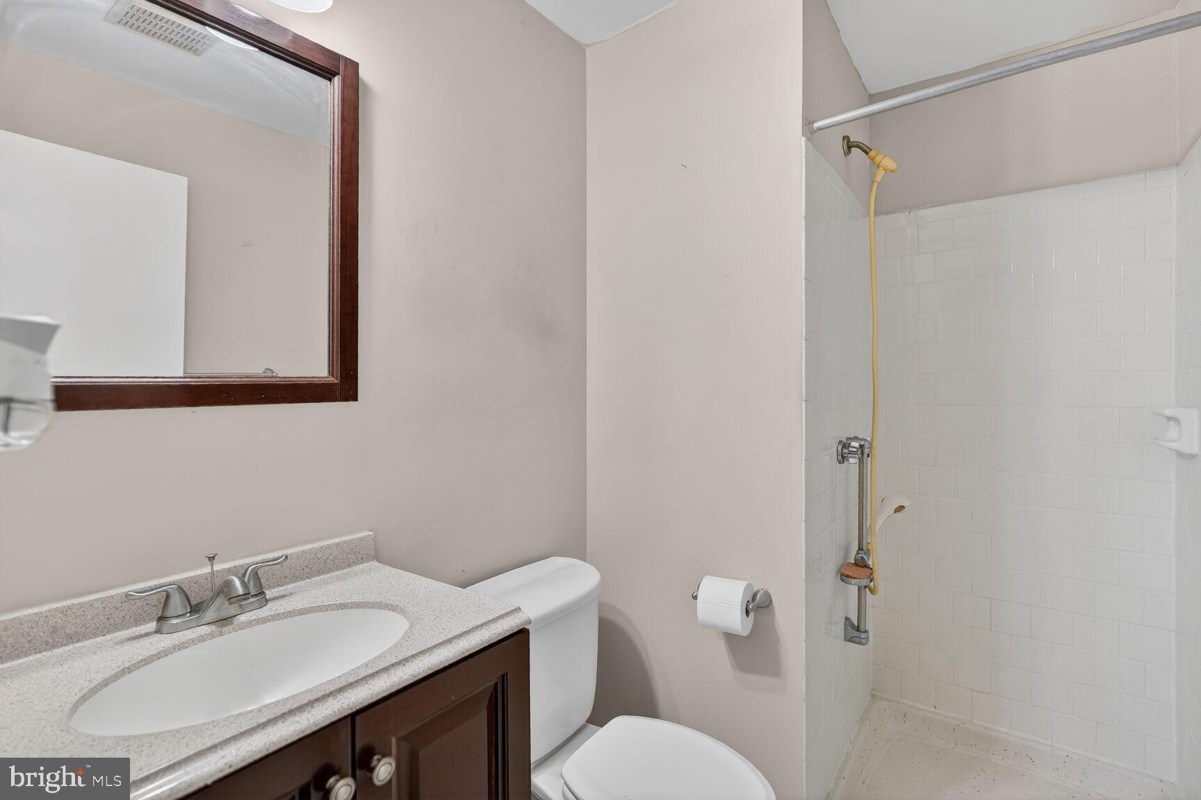 VILLAGE OF OWEN BROWN - Residential