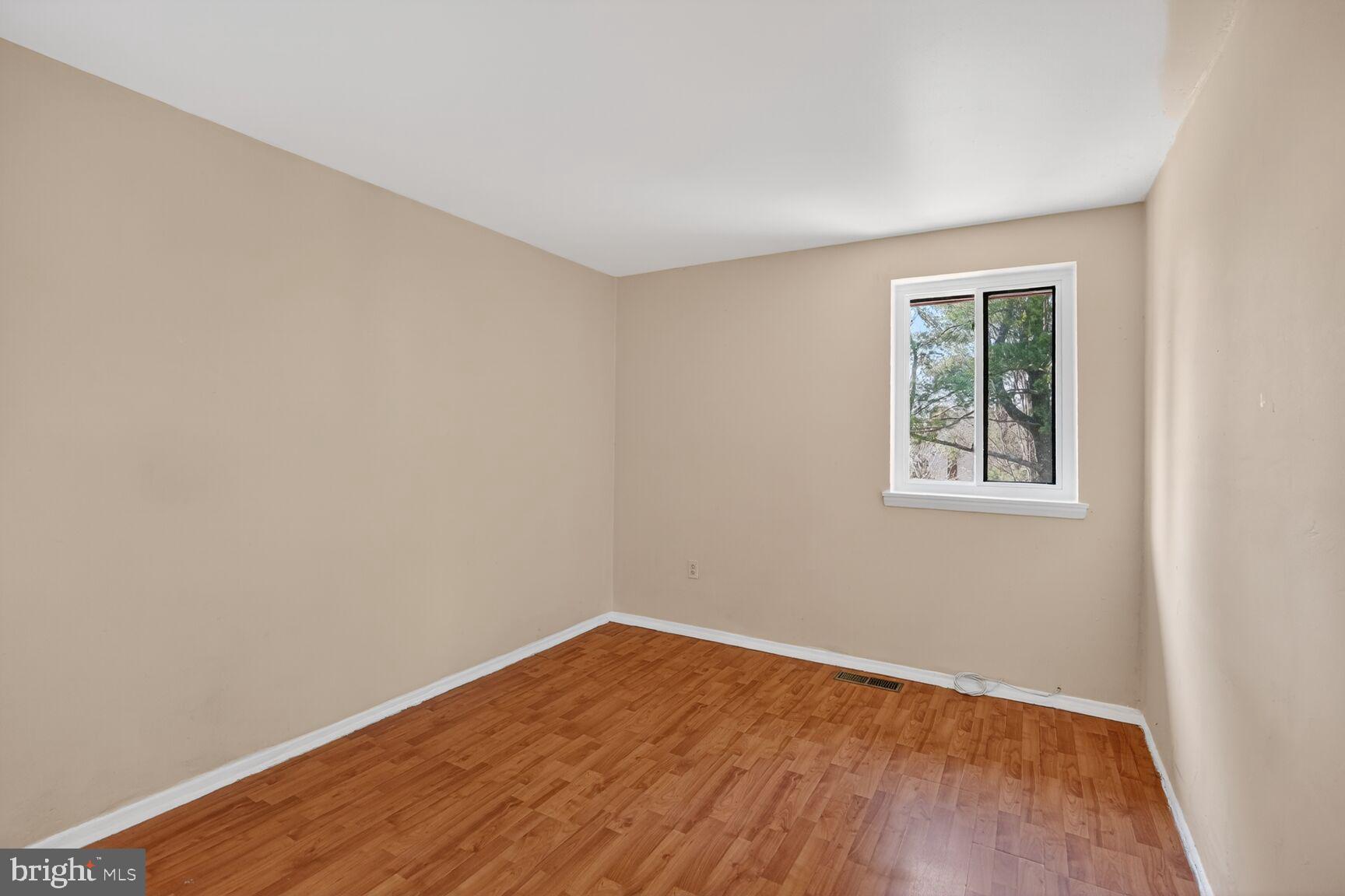 VILLAGE OF OWEN BROWN - Residential