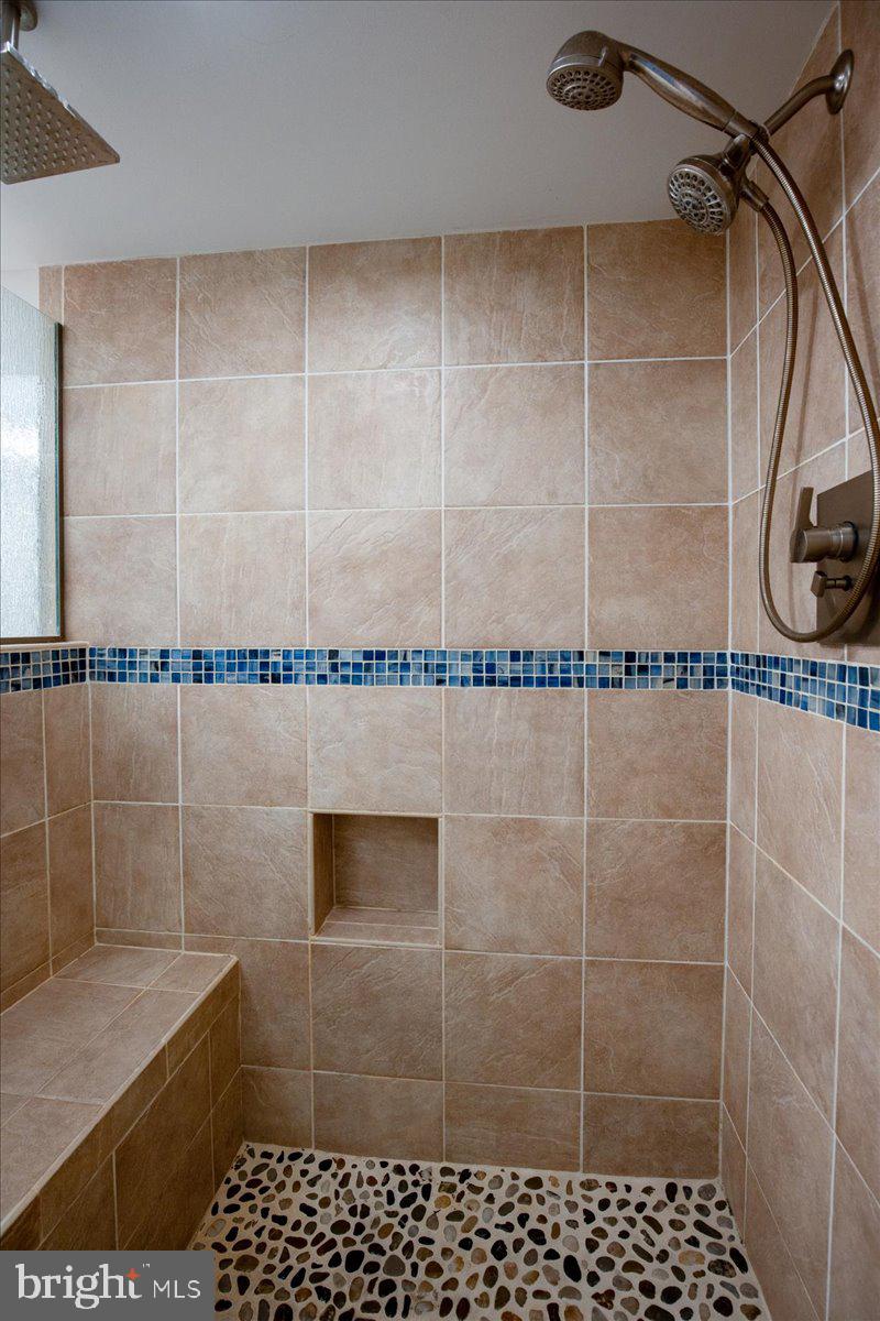 DRUM POINT - Residential