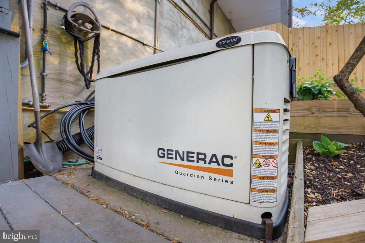 DRUM POINT - Residential