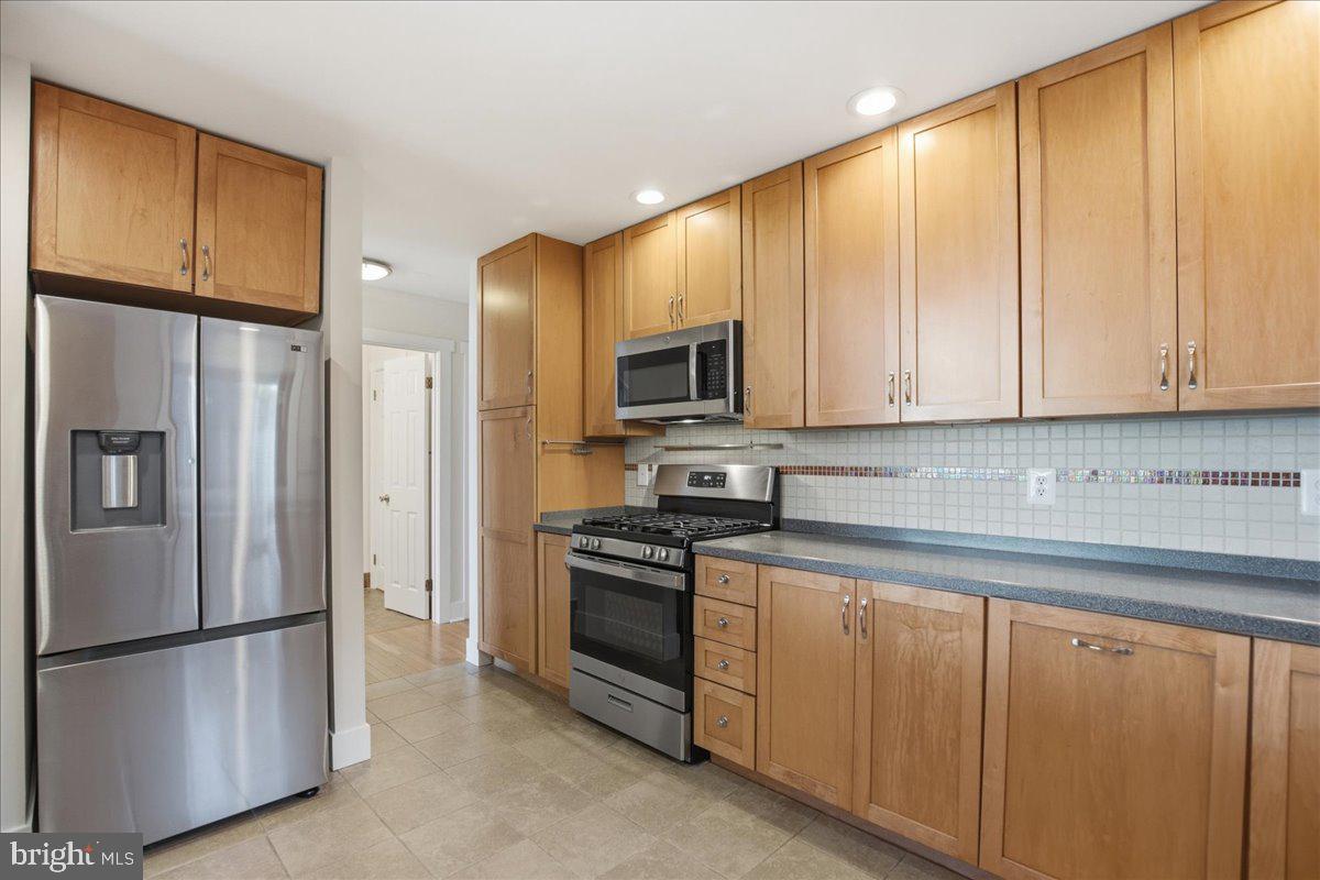 DRUM POINT - Residential