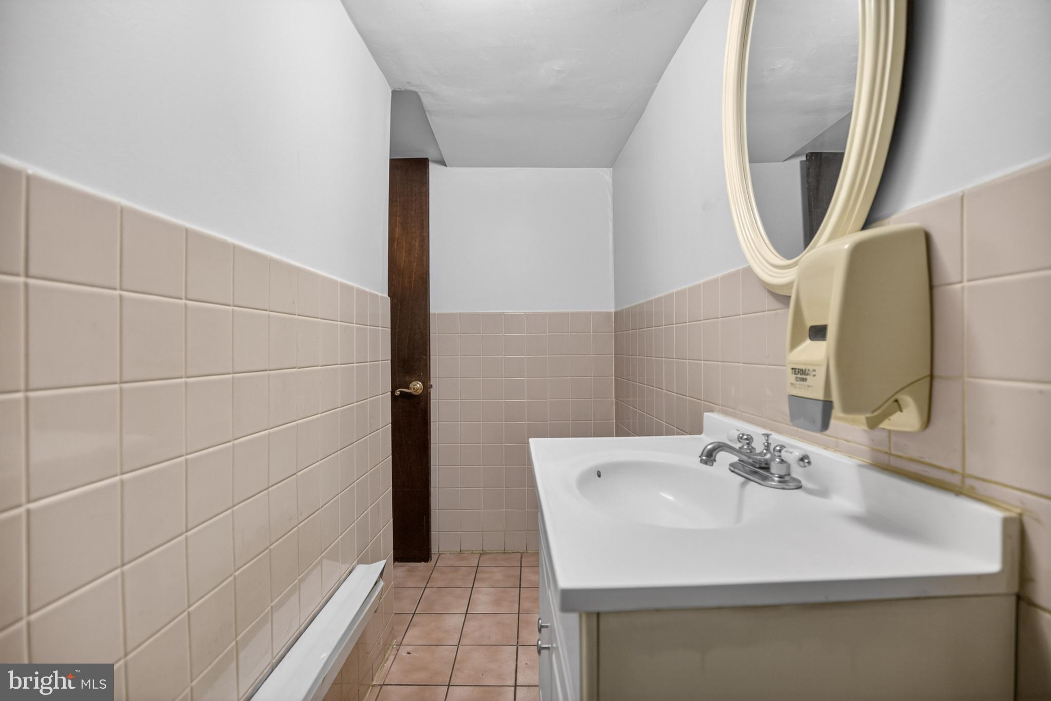 EAST PASSYUNK CROSSING - Commercial Sale