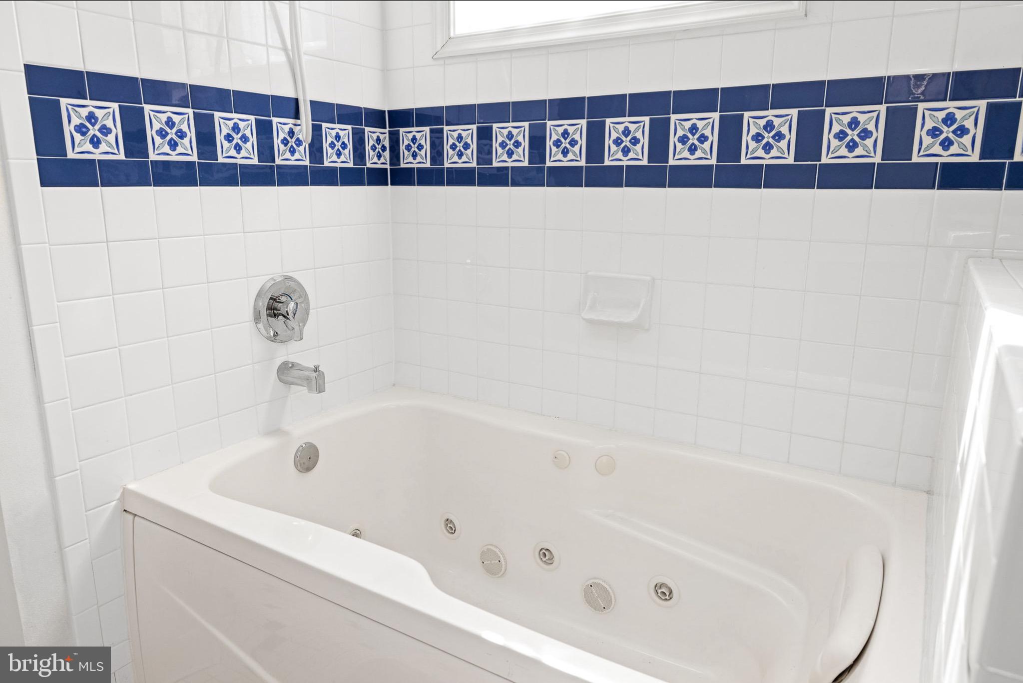 DOGWOOD AIR PARK - Residential Lease