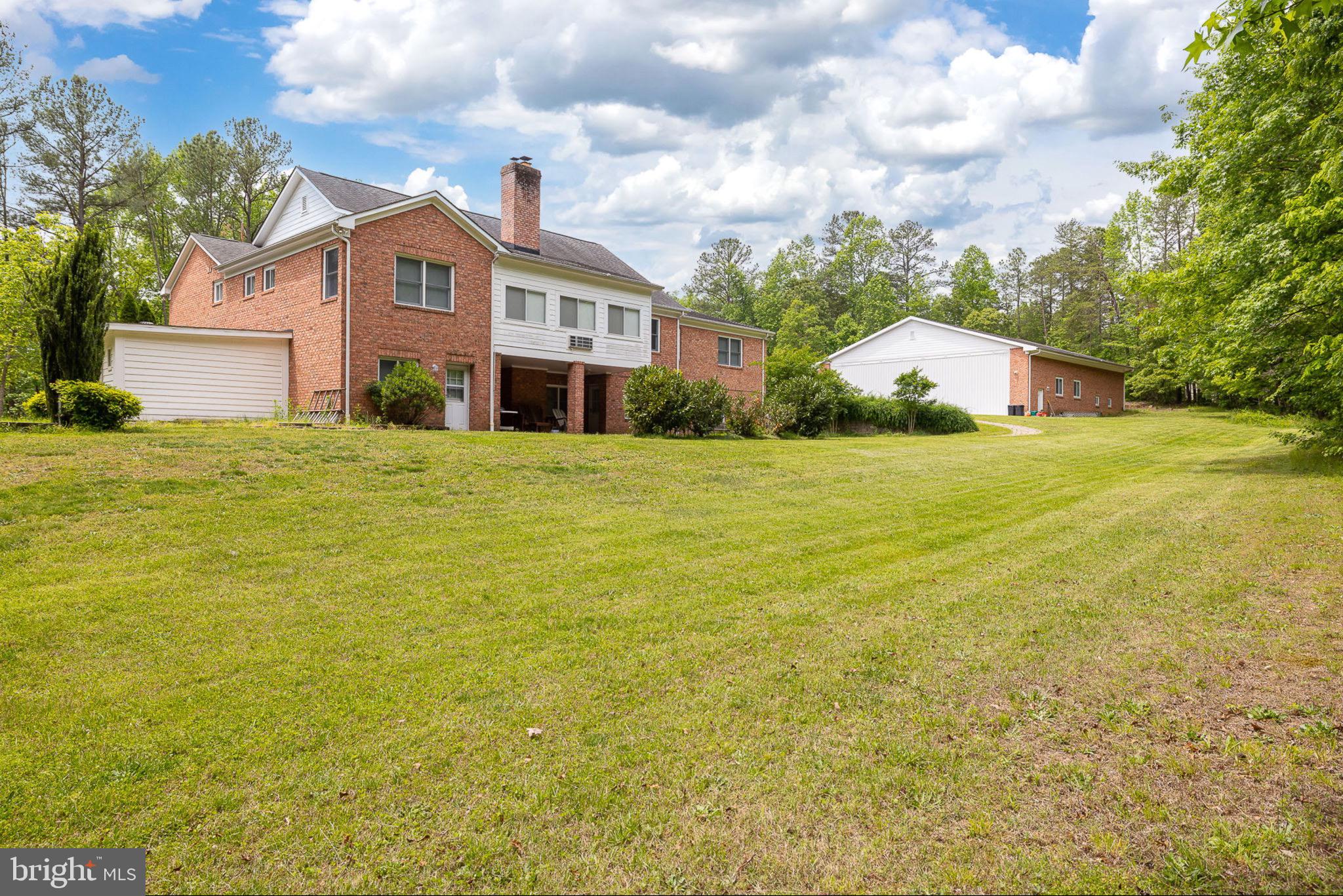 DOGWOOD AIR PARK - Residential Lease