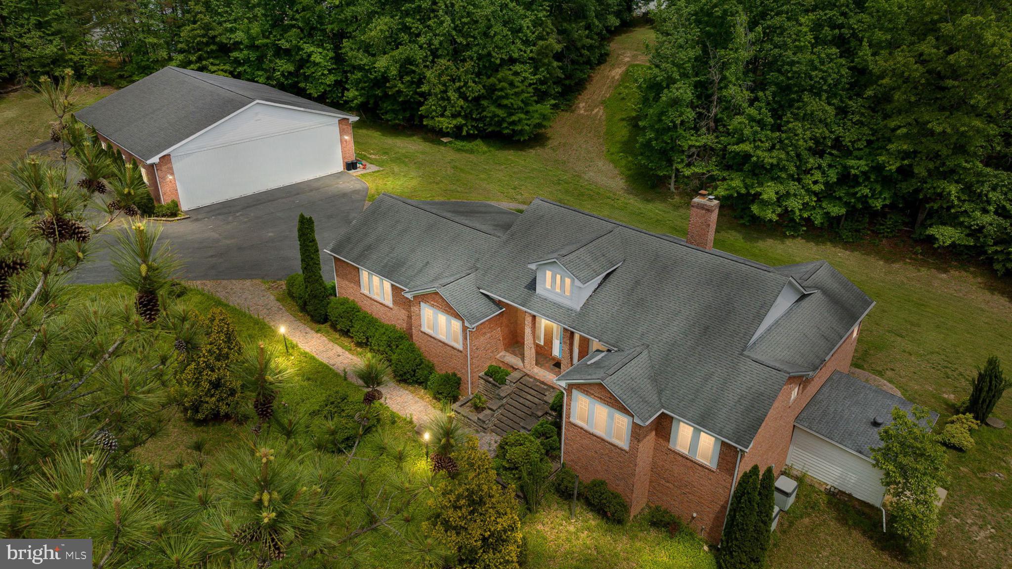 DOGWOOD AIR PARK - Residential Lease