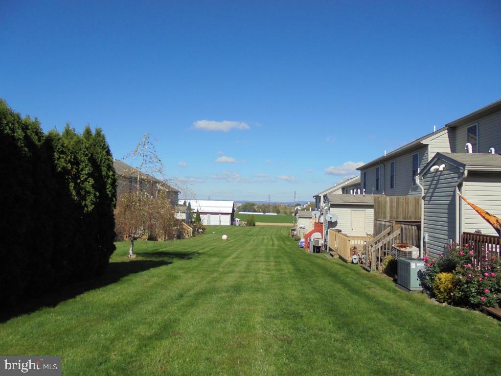 COUNTRY CIRCLE - Residential