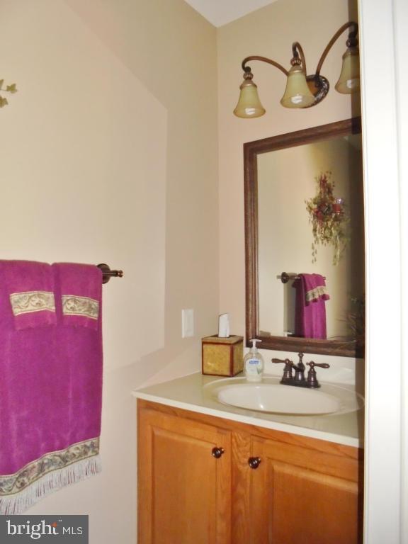 COUNTRY CIRCLE - Residential