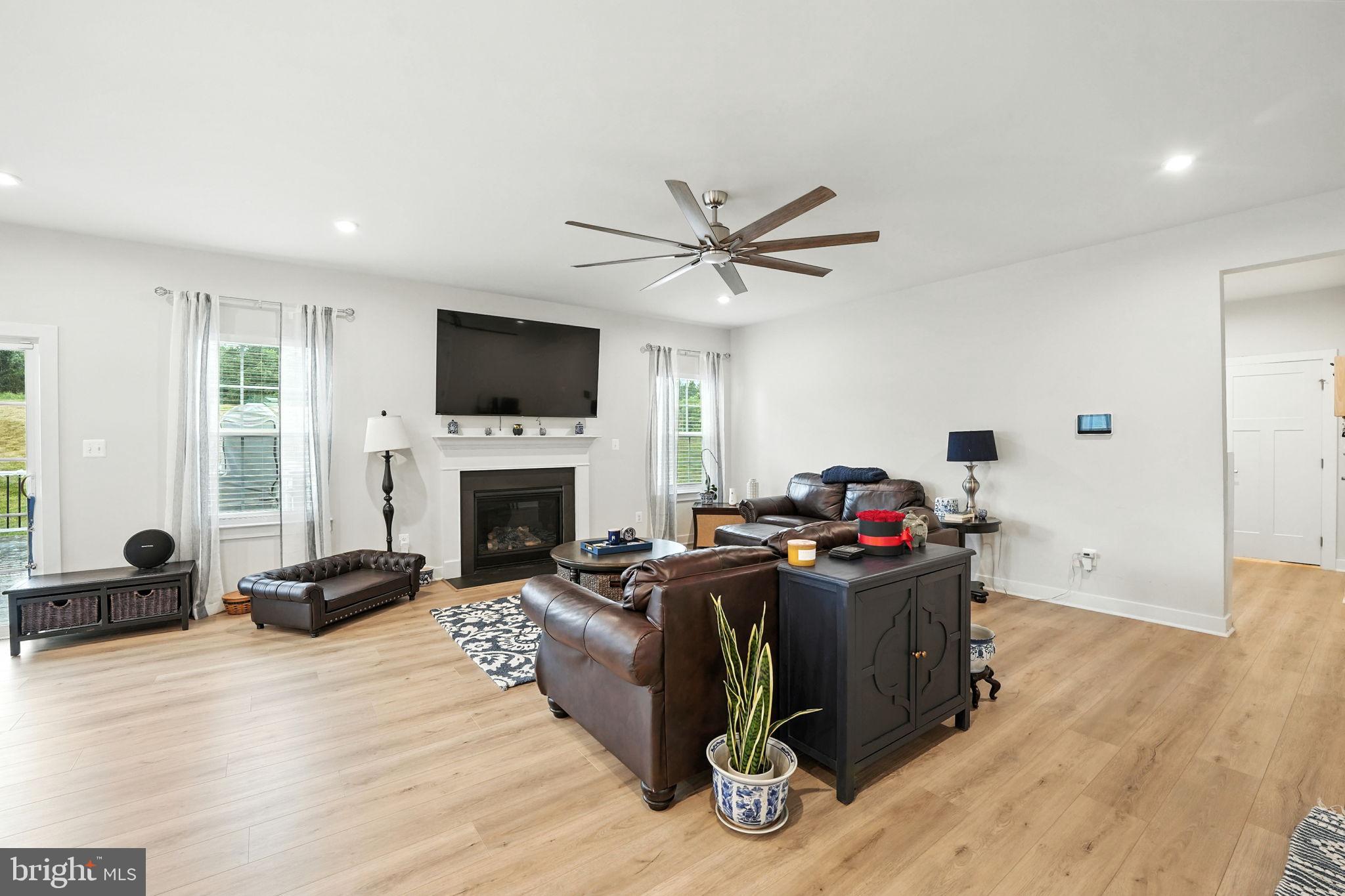 WARRENTON CHASE - Residential