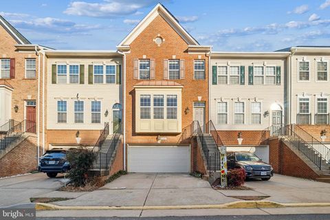 Photo of 8555 Wyngate Manor Court, ALEXANDRIA, VA 22309 (MLS # VAFX2282824)
