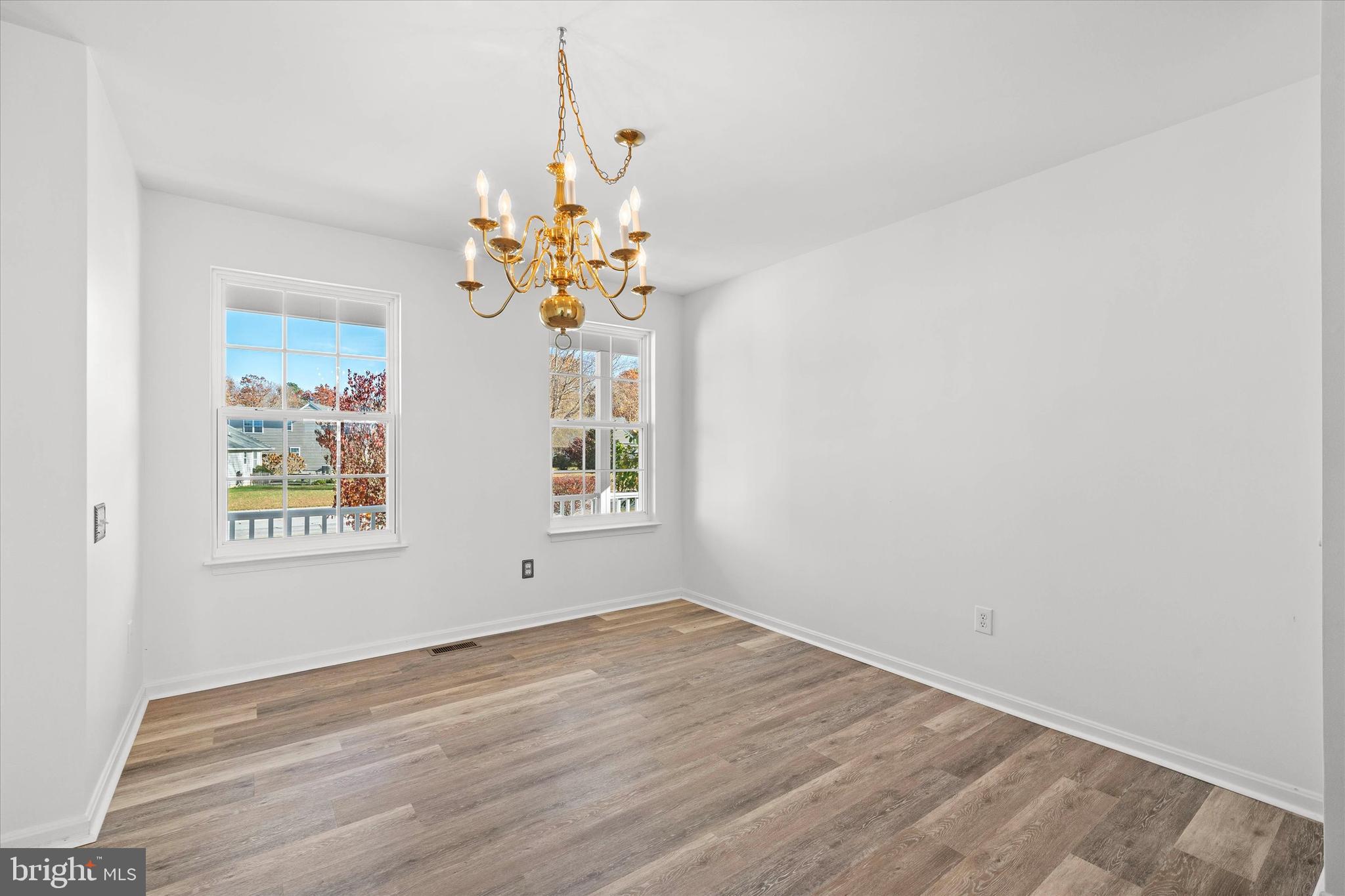 KNOTTS LANDING - Residential