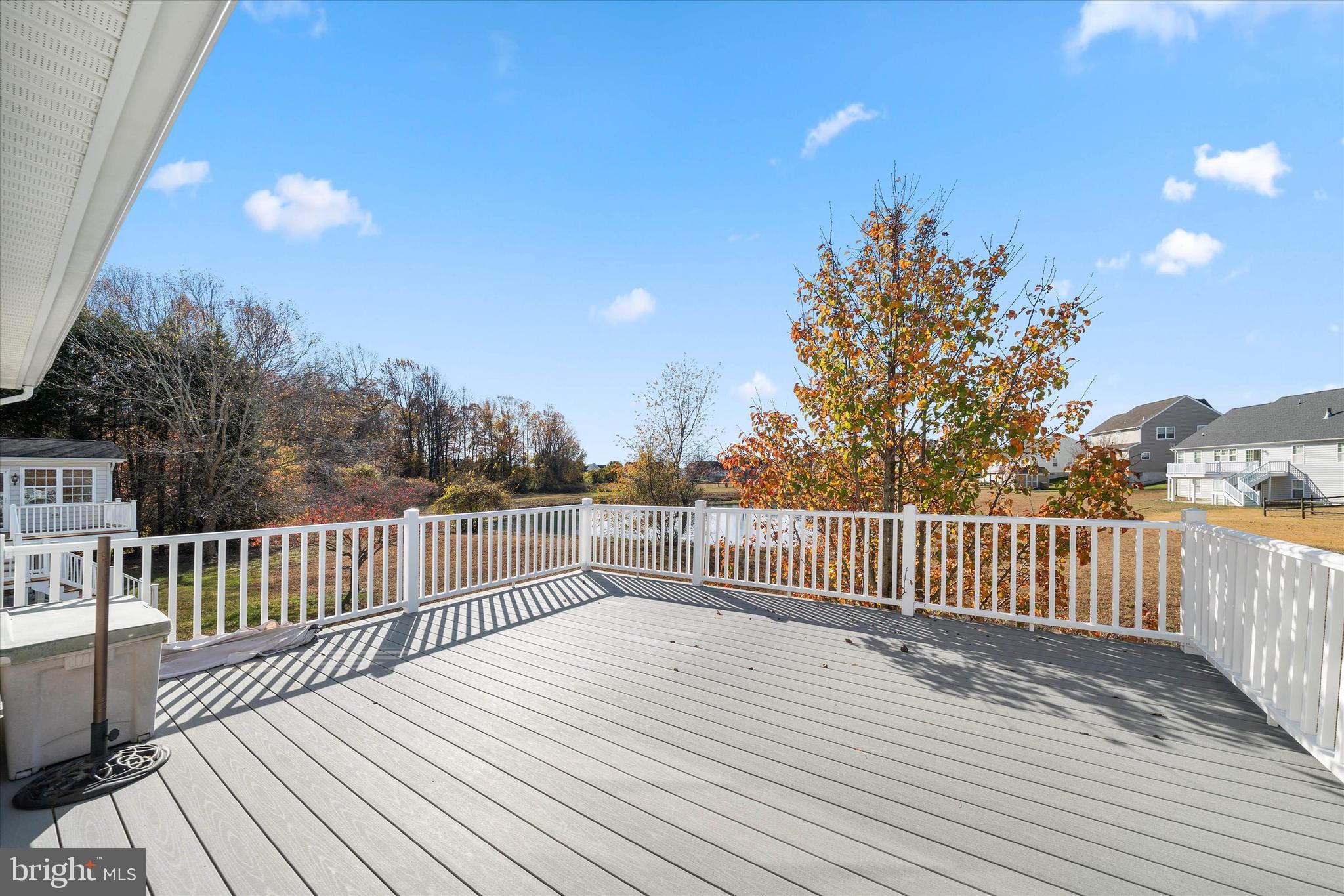 KNOTTS LANDING - Residential