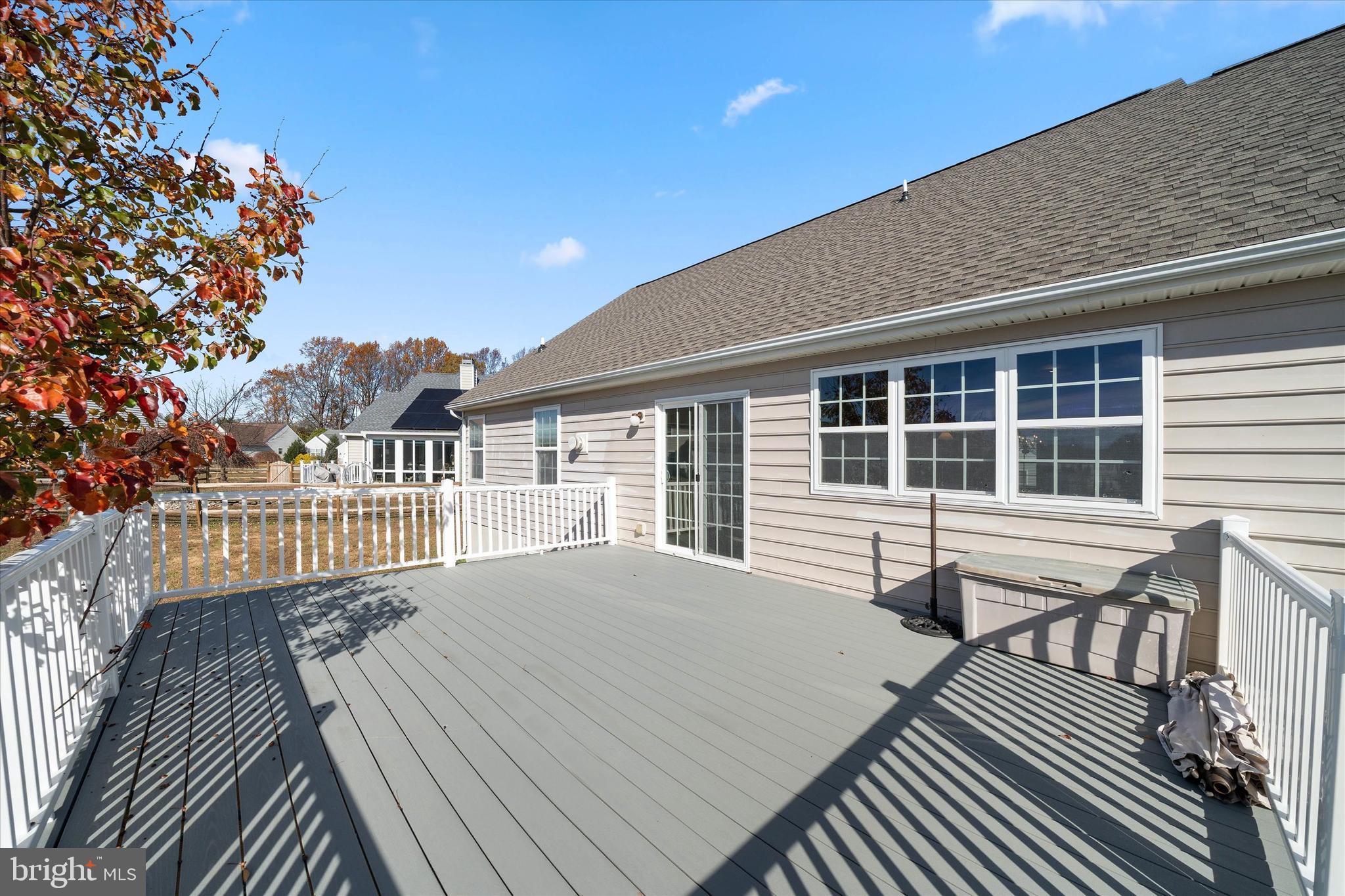 KNOTTS LANDING - Residential