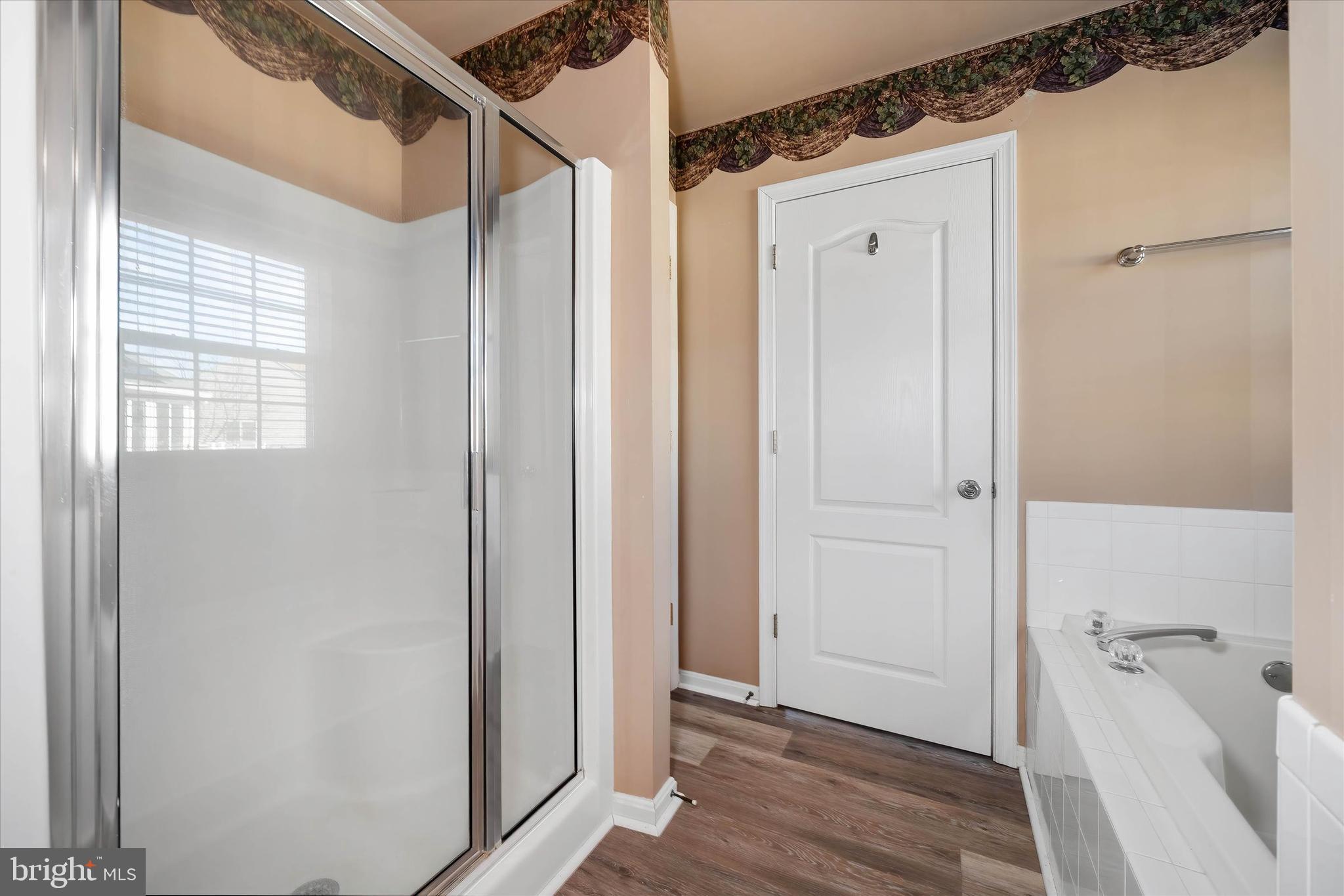 KNOTTS LANDING - Residential