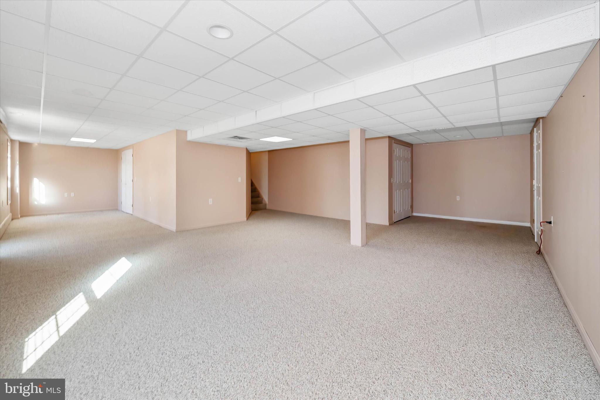 KNOTTS LANDING - Residential