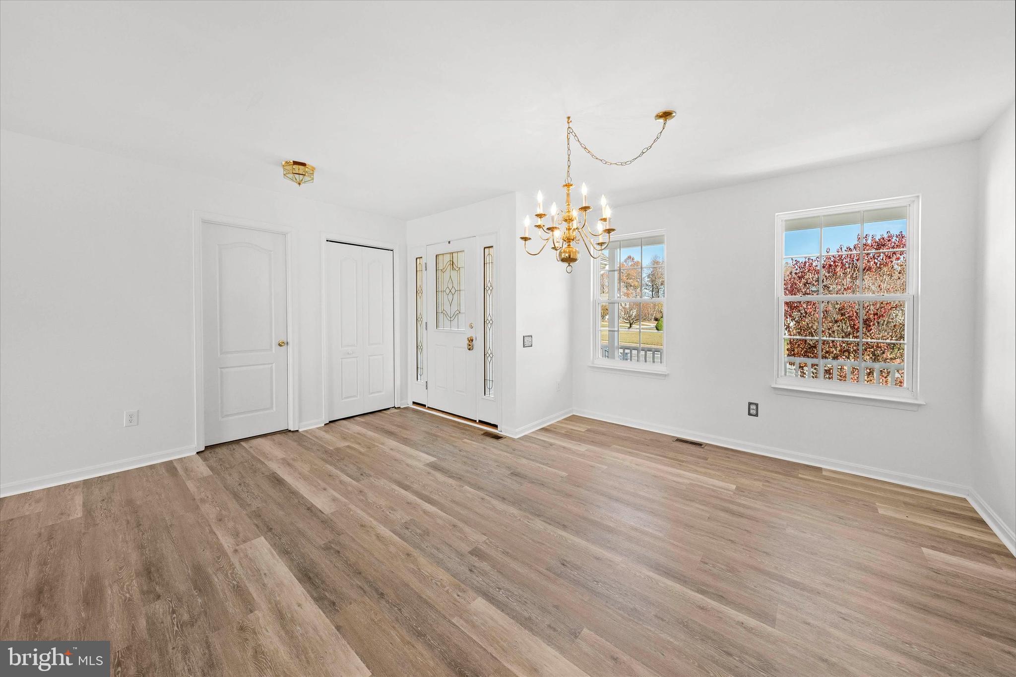 KNOTTS LANDING - Residential