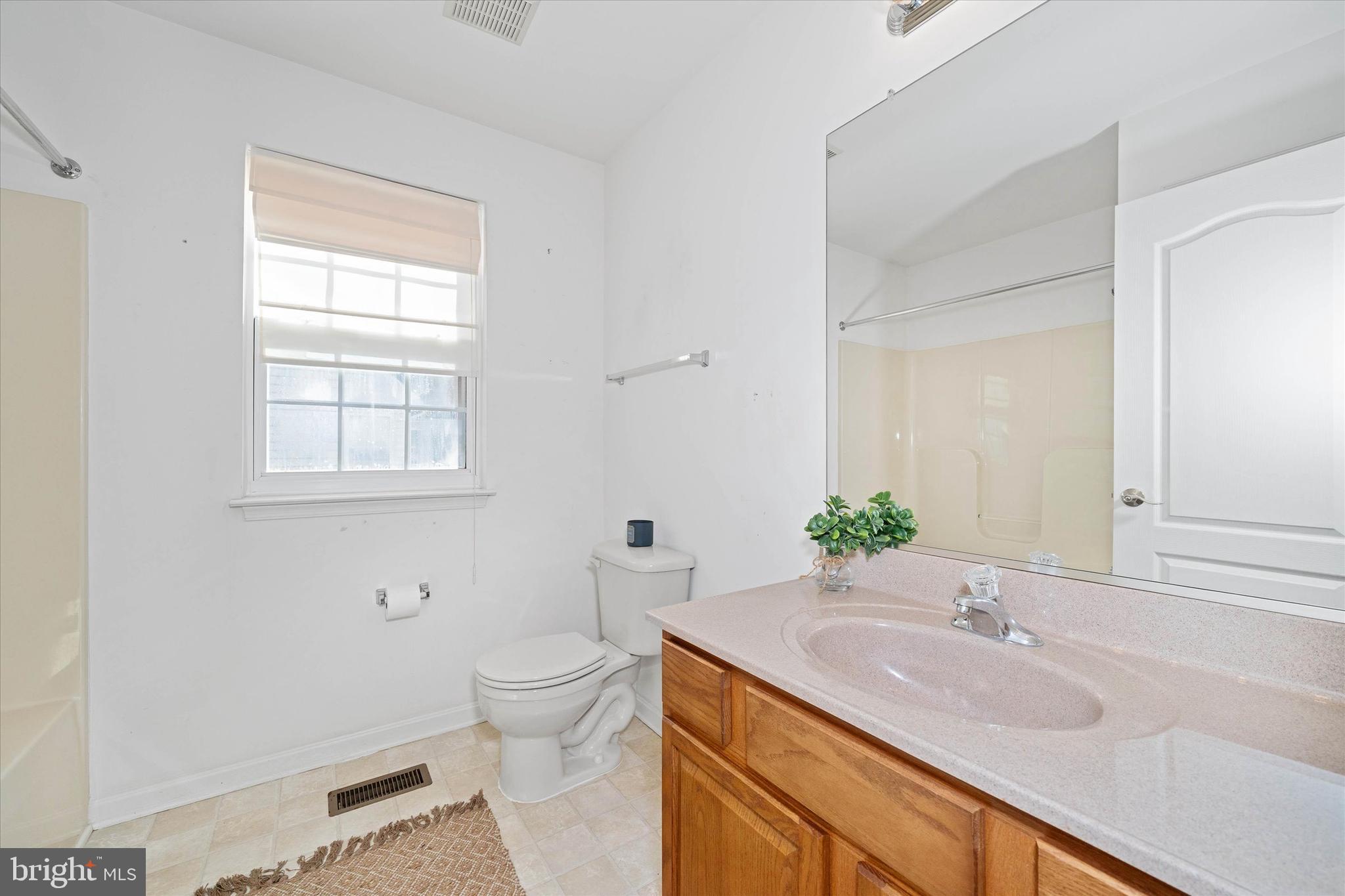 KNOTTS LANDING - Residential