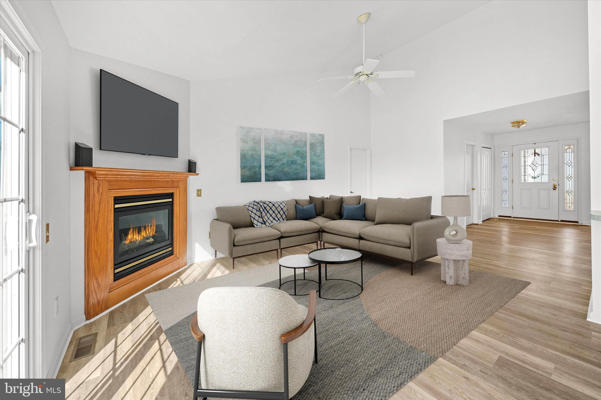 KNOTTS LANDING - Residential