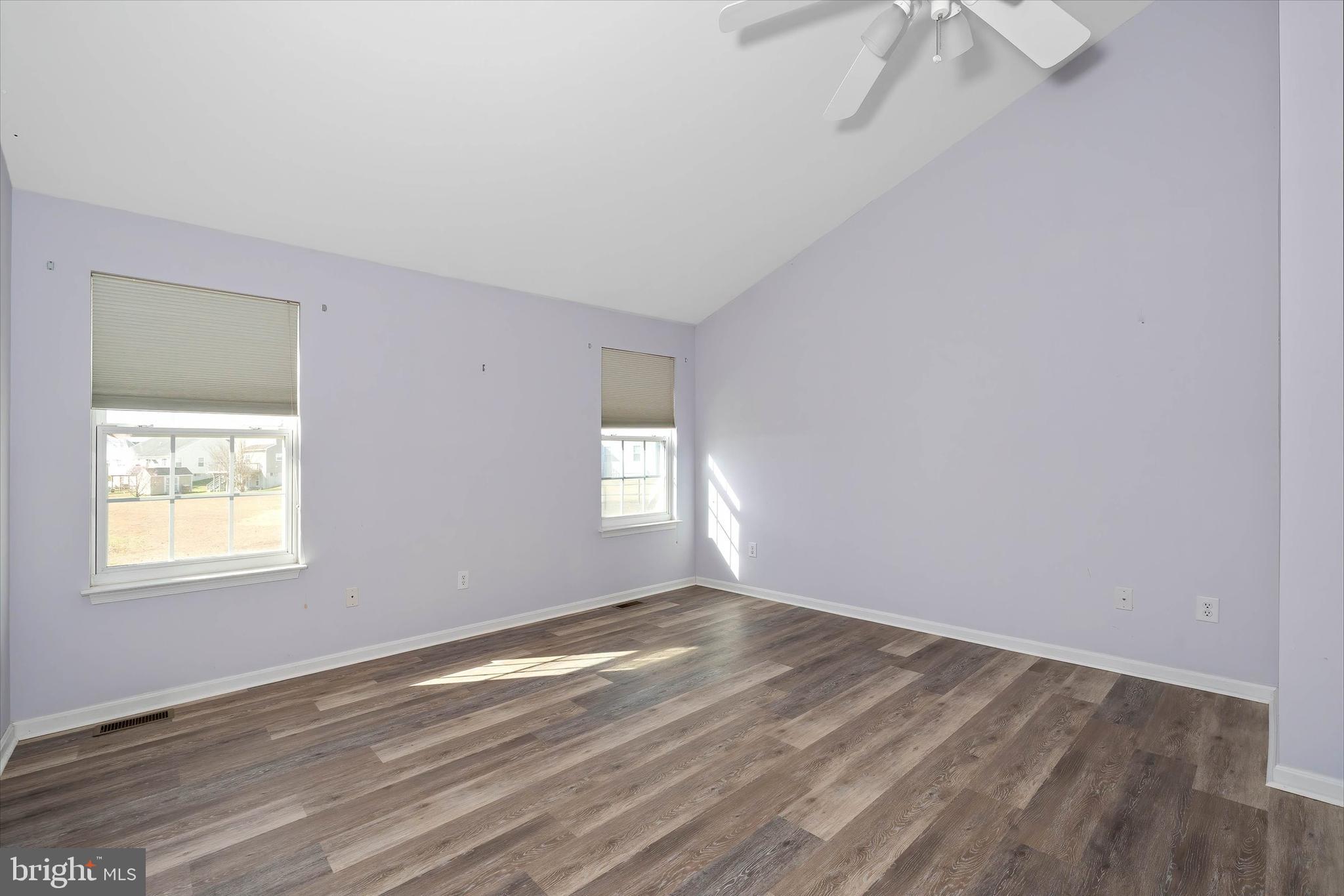 KNOTTS LANDING - Residential