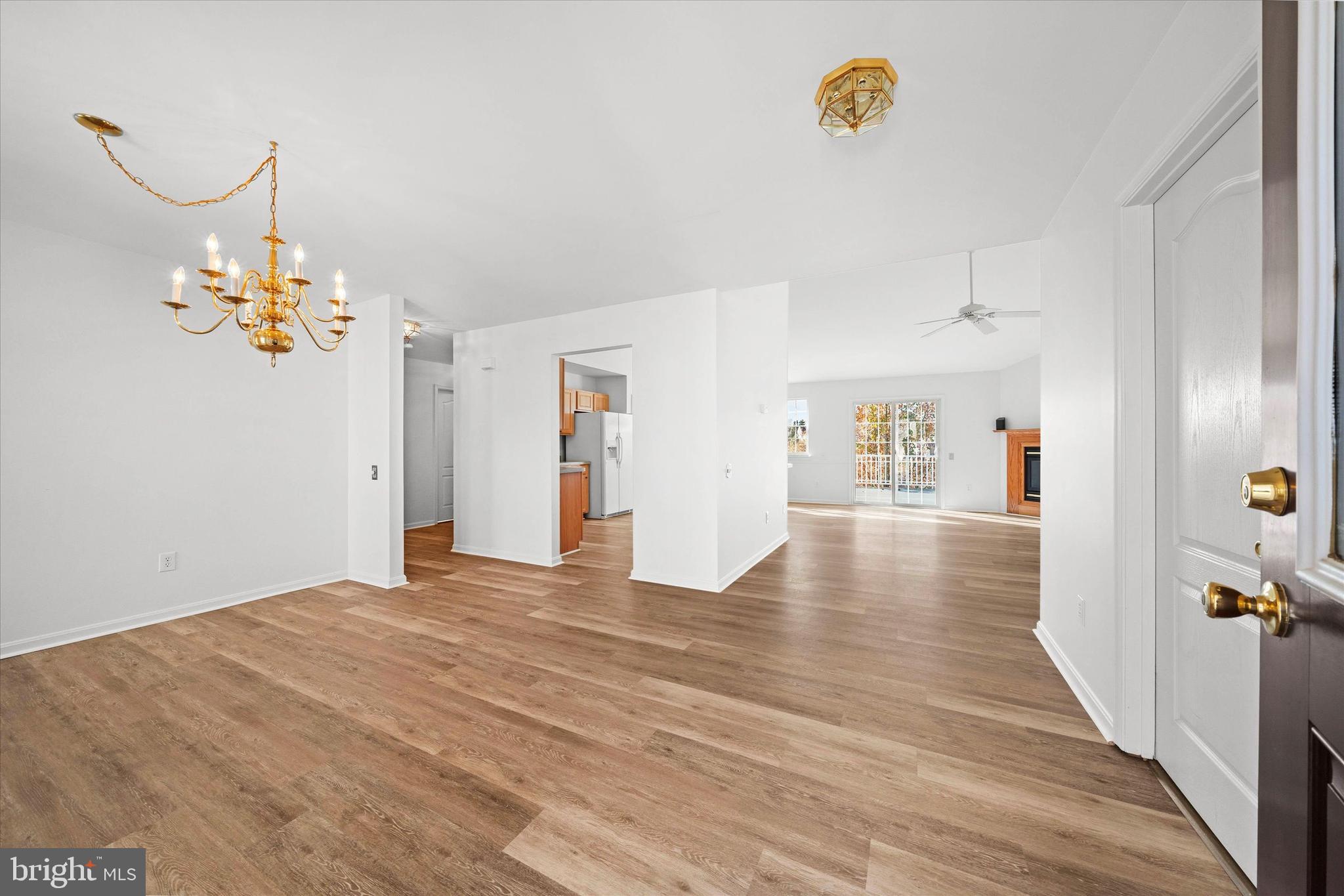 KNOTTS LANDING - Residential