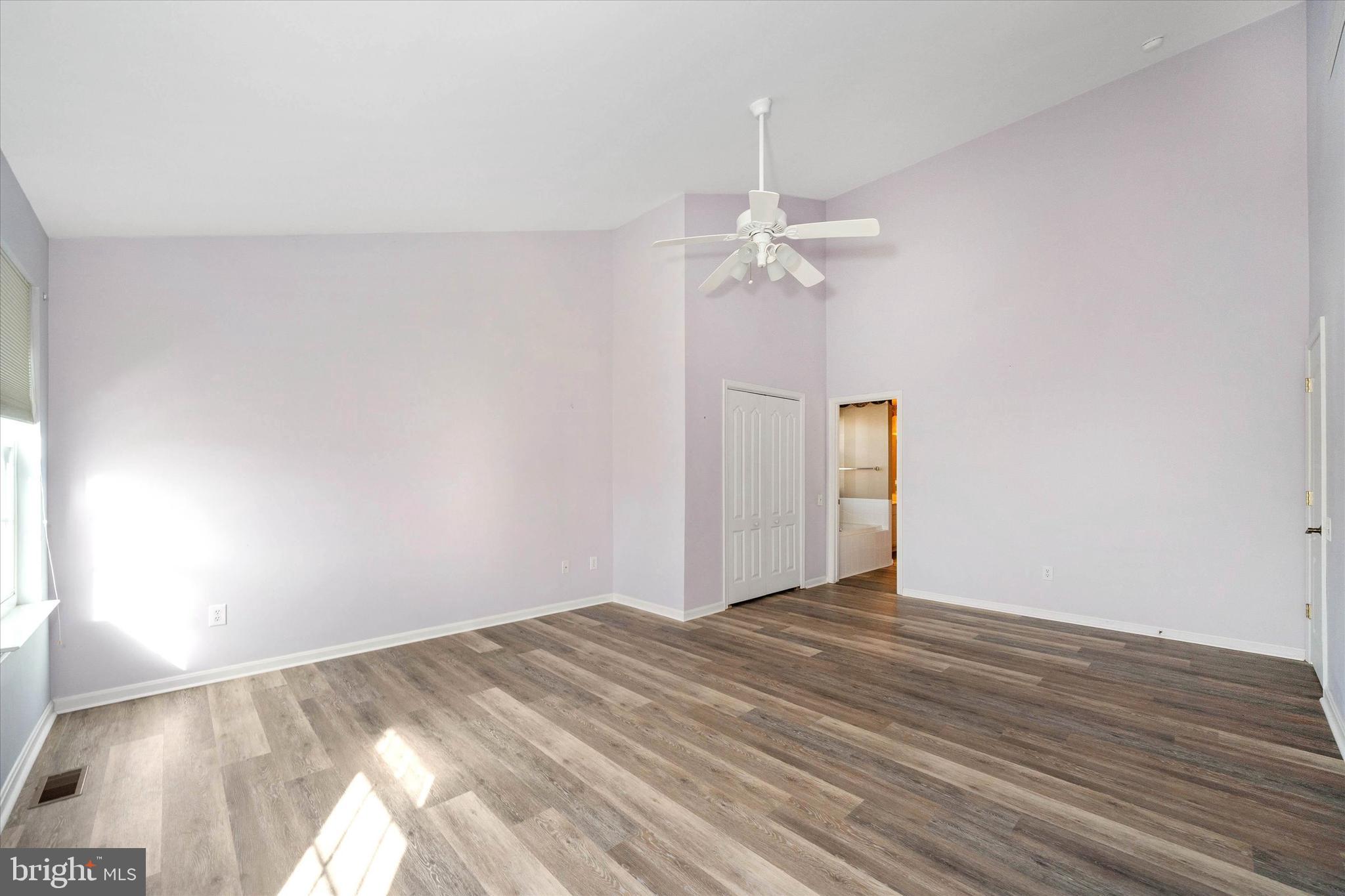 KNOTTS LANDING - Residential