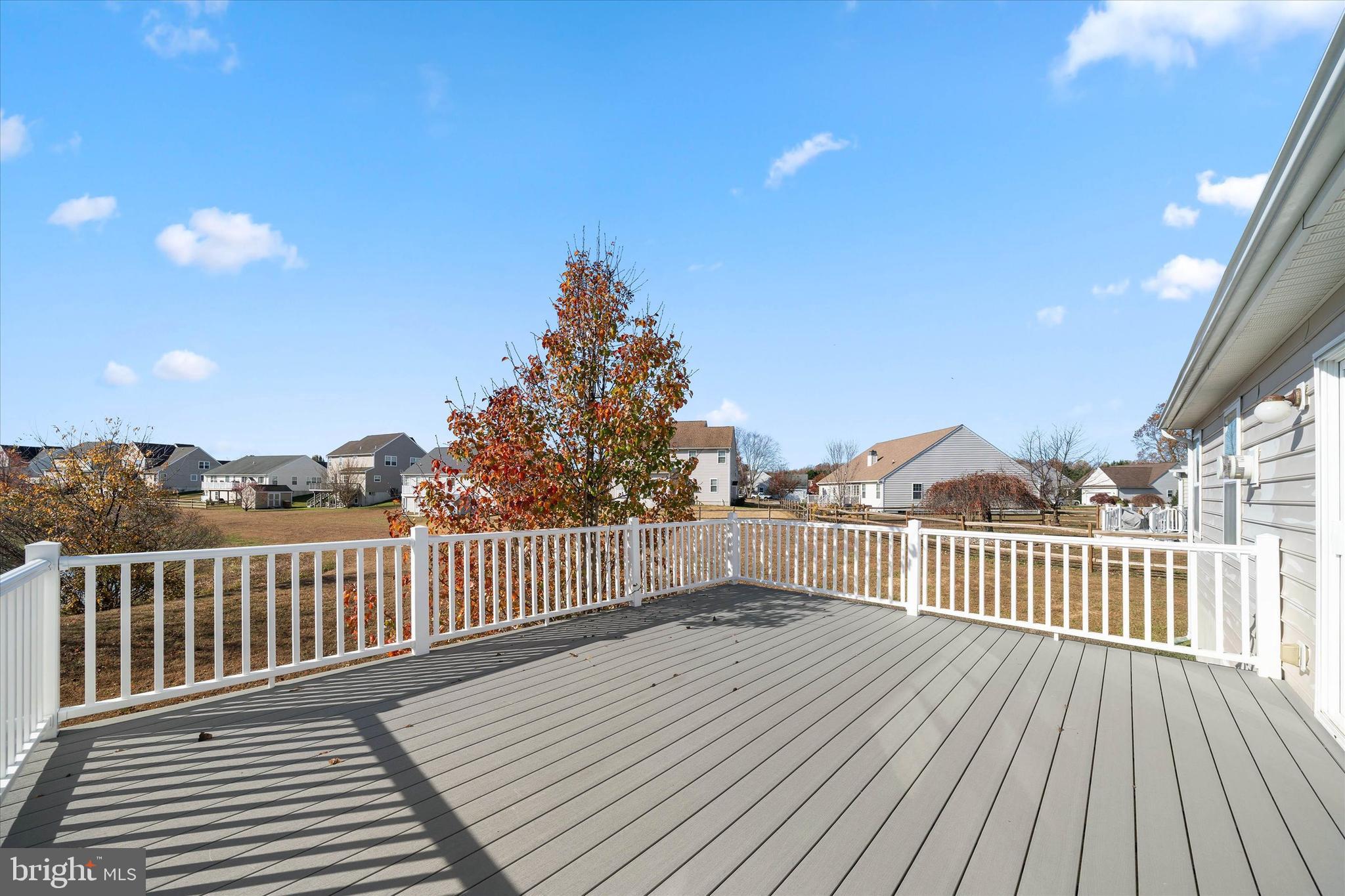 KNOTTS LANDING - Residential