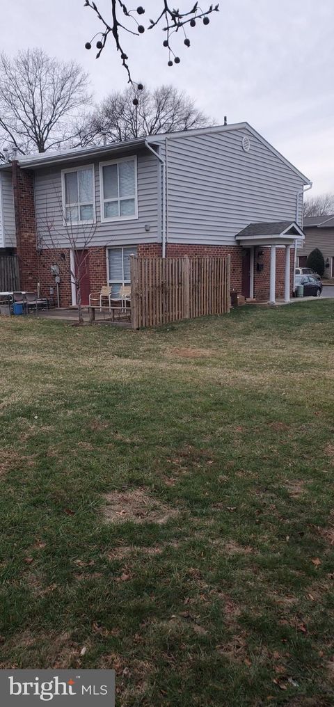 Property photo of 2201 Gingell Place, Herndon, VA 20170