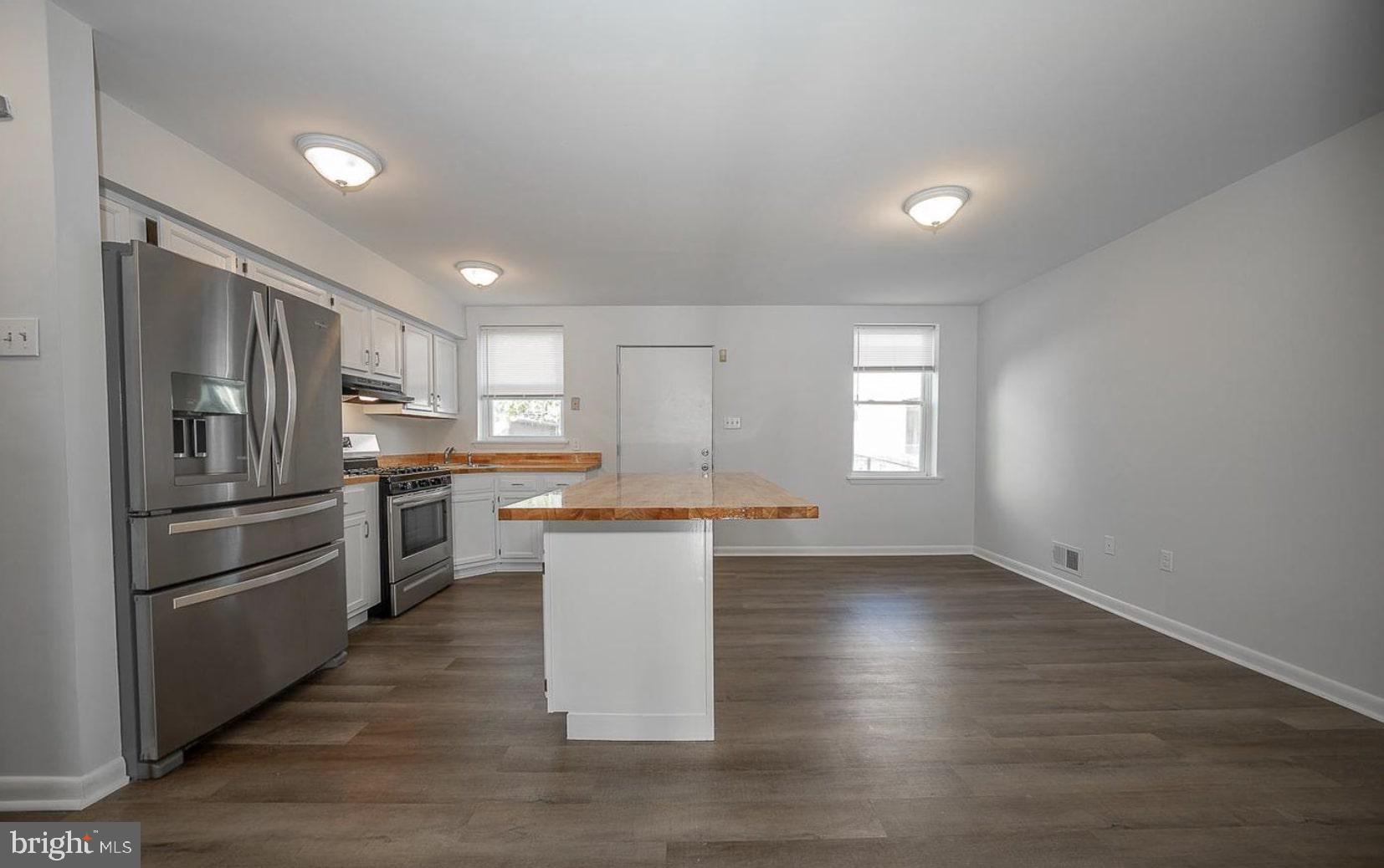 ART MUSEUM AREA - Residential Lease