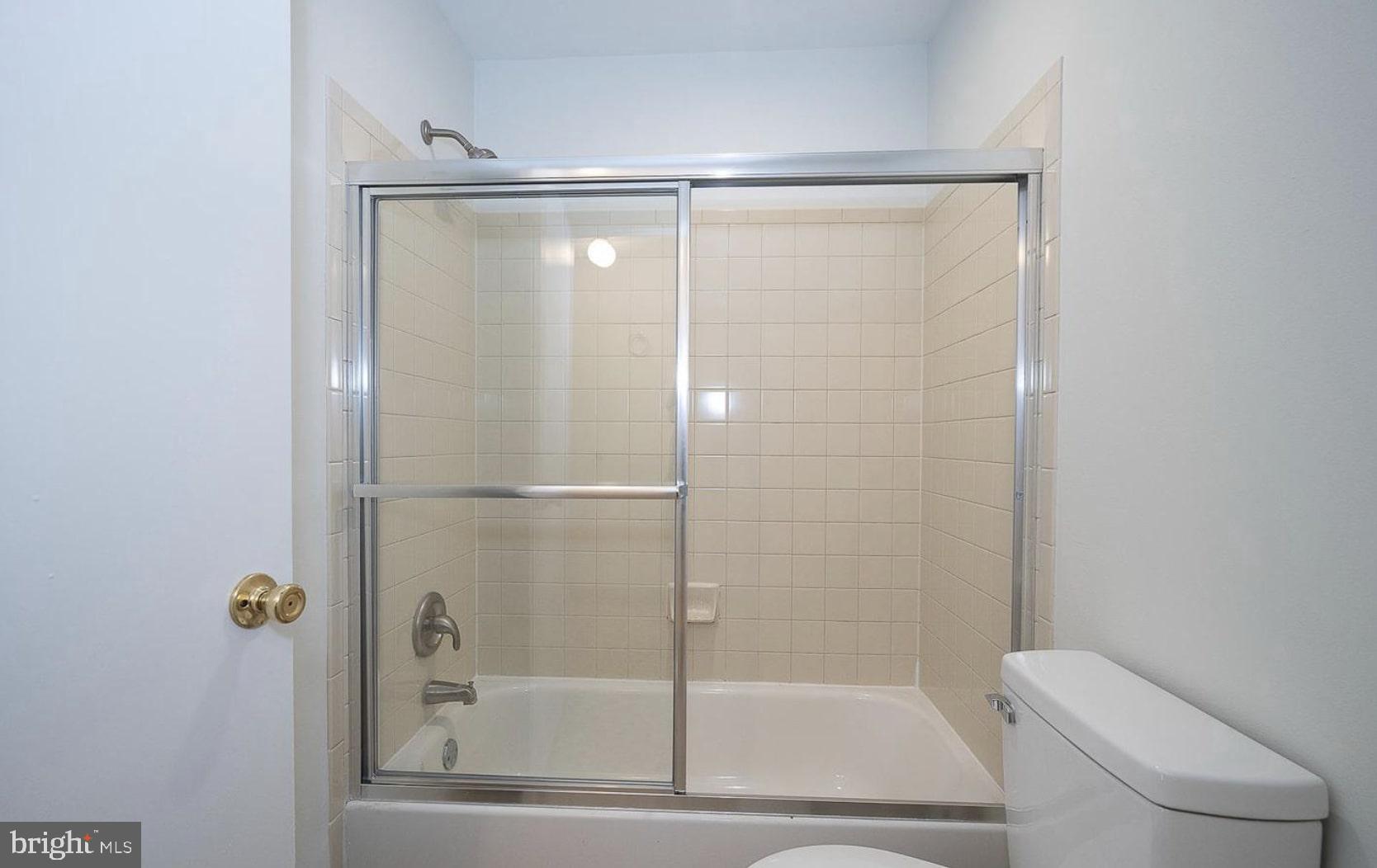 ART MUSEUM AREA - Residential Lease