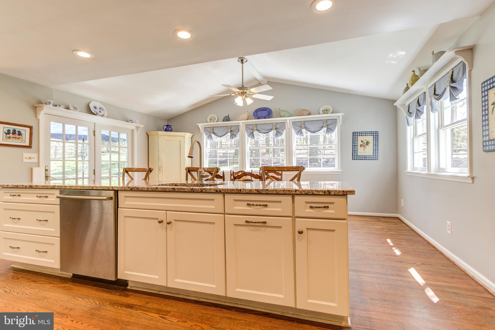 RESTON - Residential