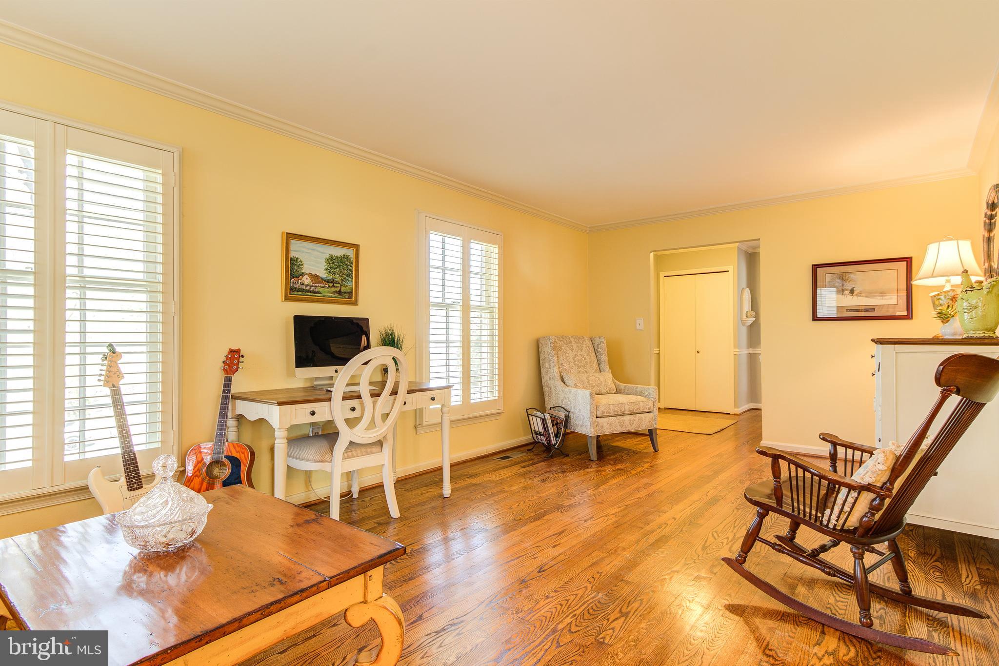 RESTON - Residential