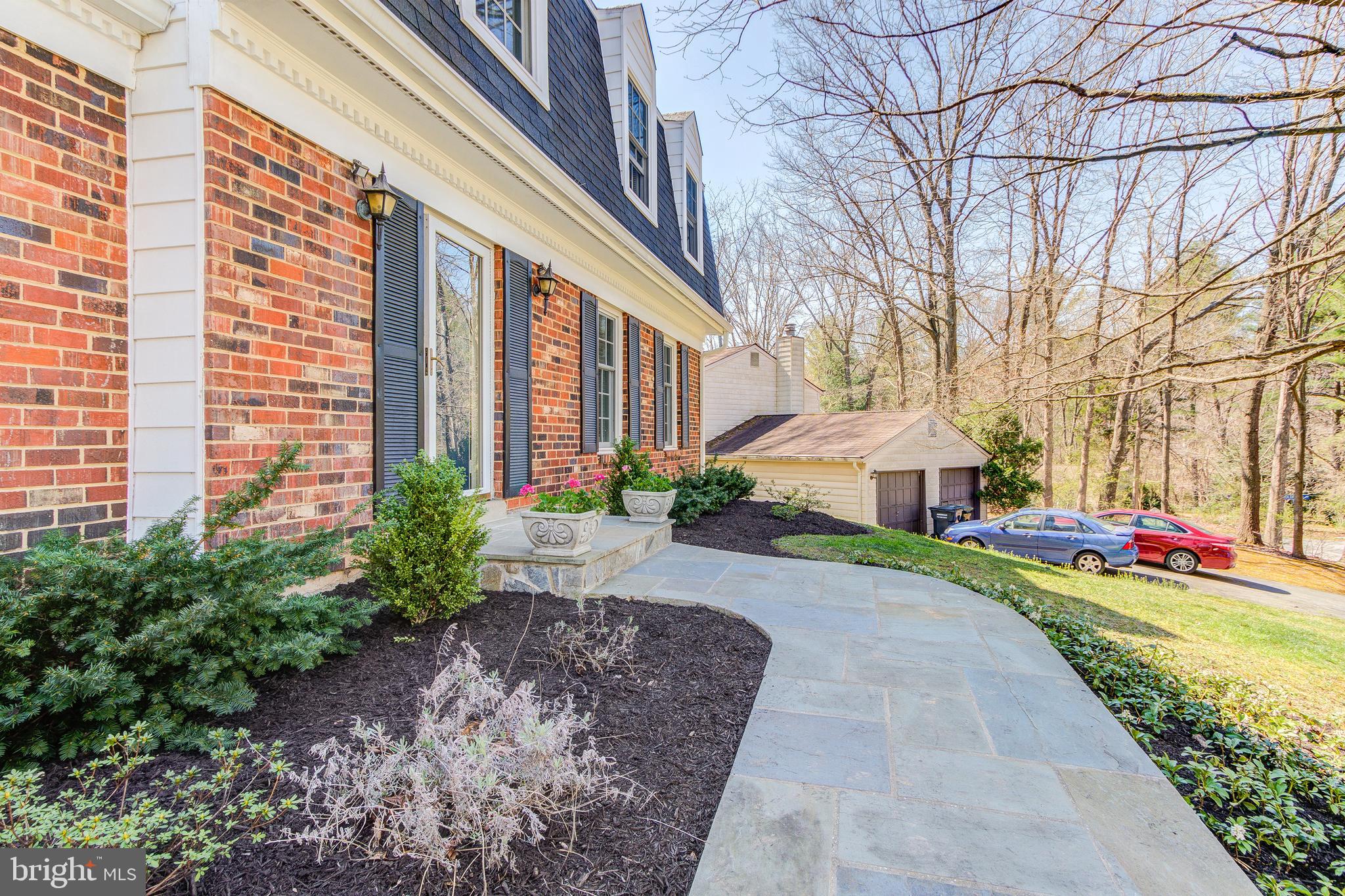 RESTON - Residential