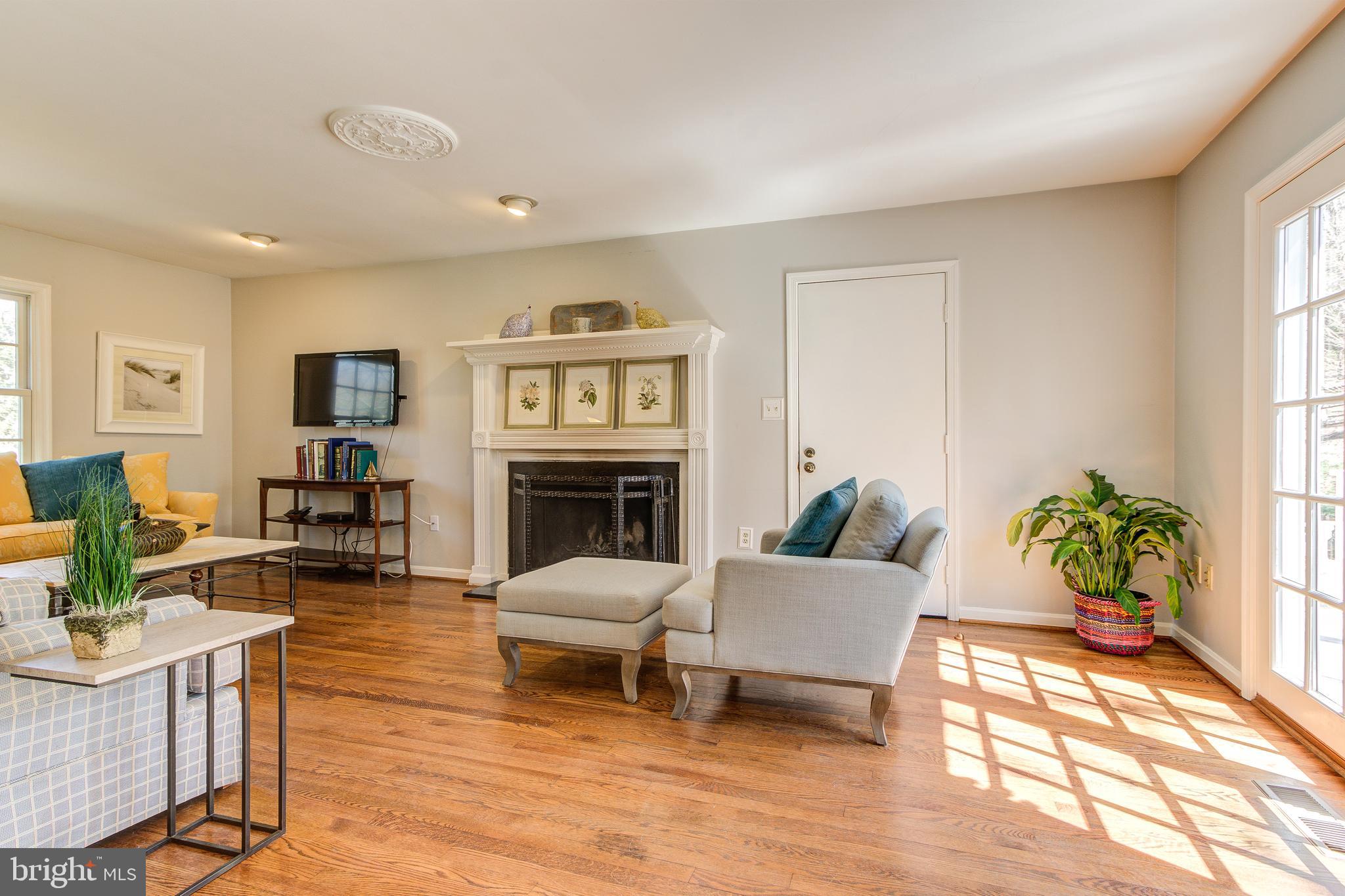 RESTON - Residential