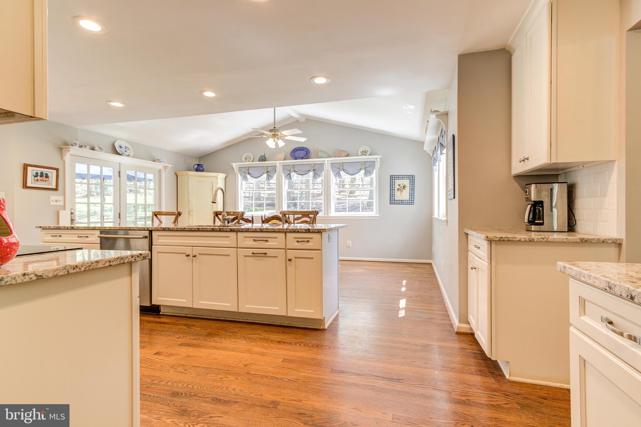 RESTON - Residential