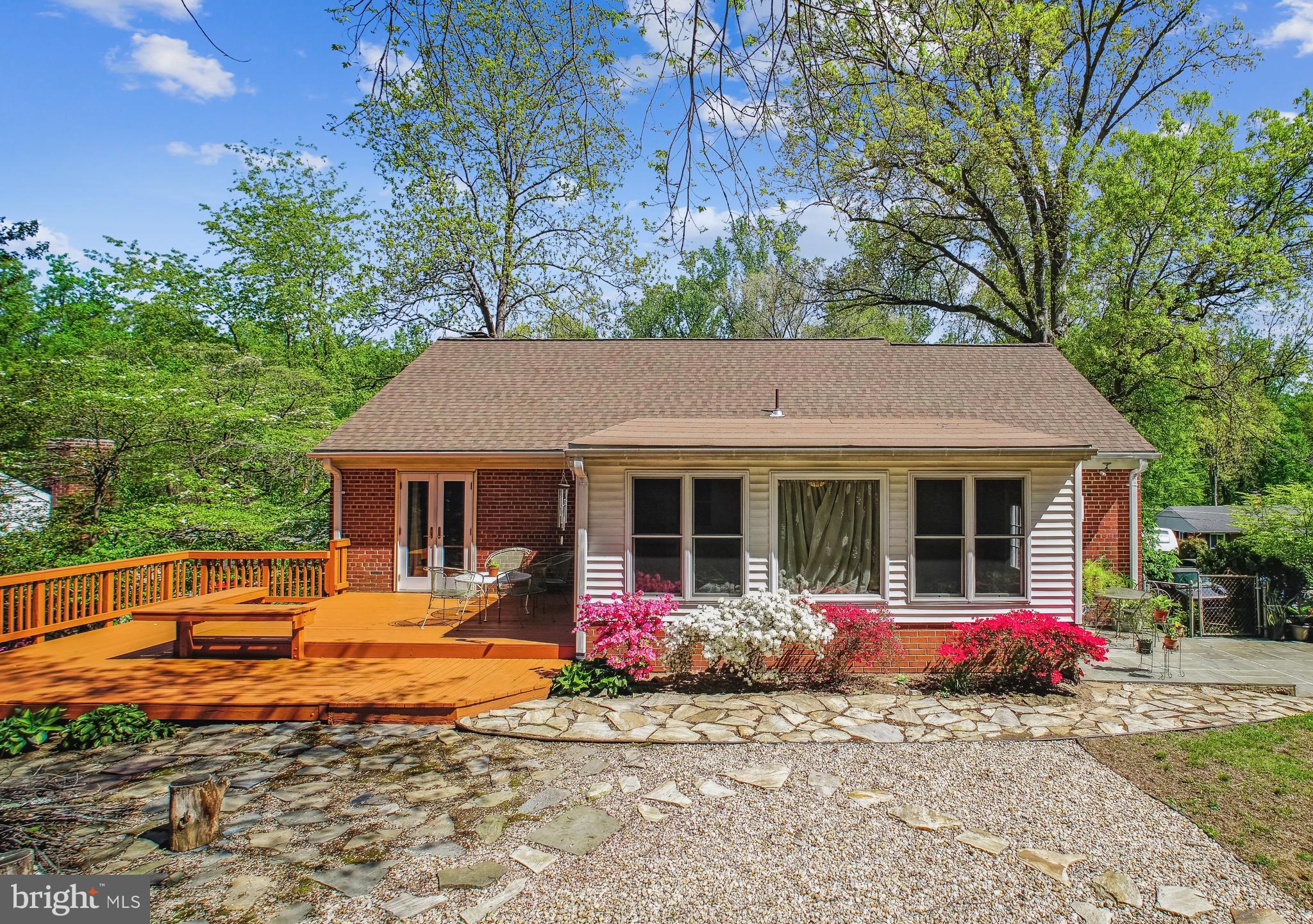 BROYHILL CREST - Residential