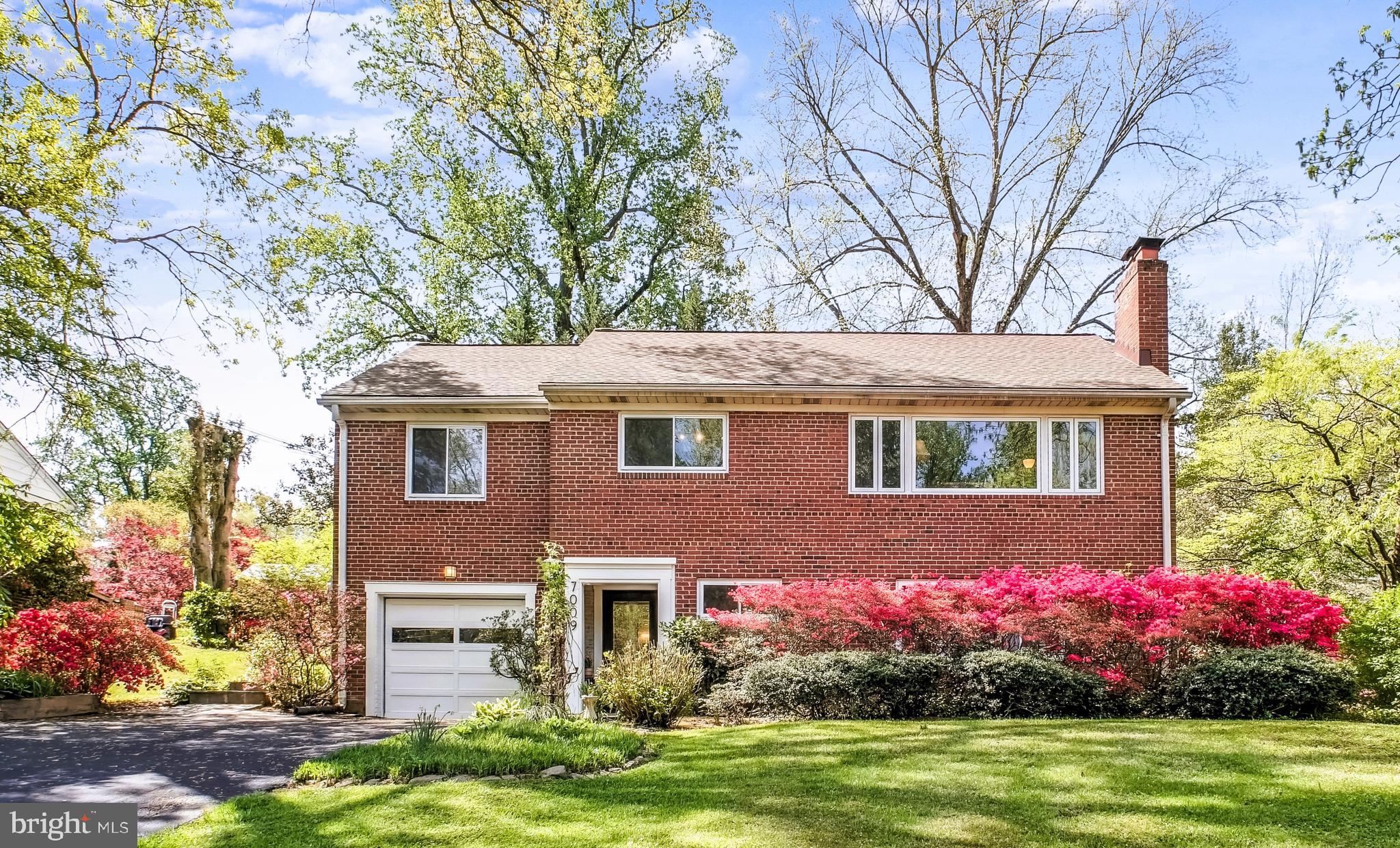 BROYHILL CREST - Residential