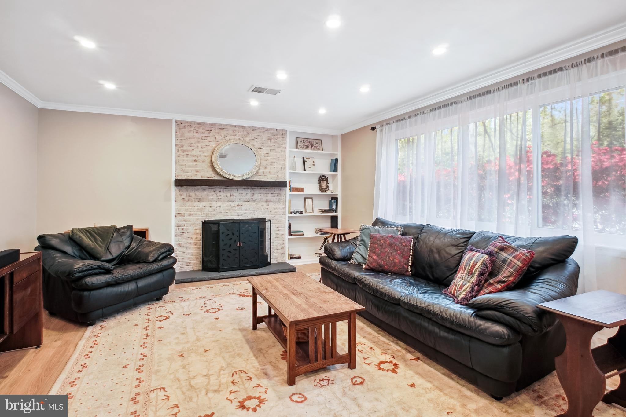 BROYHILL CREST - Residential